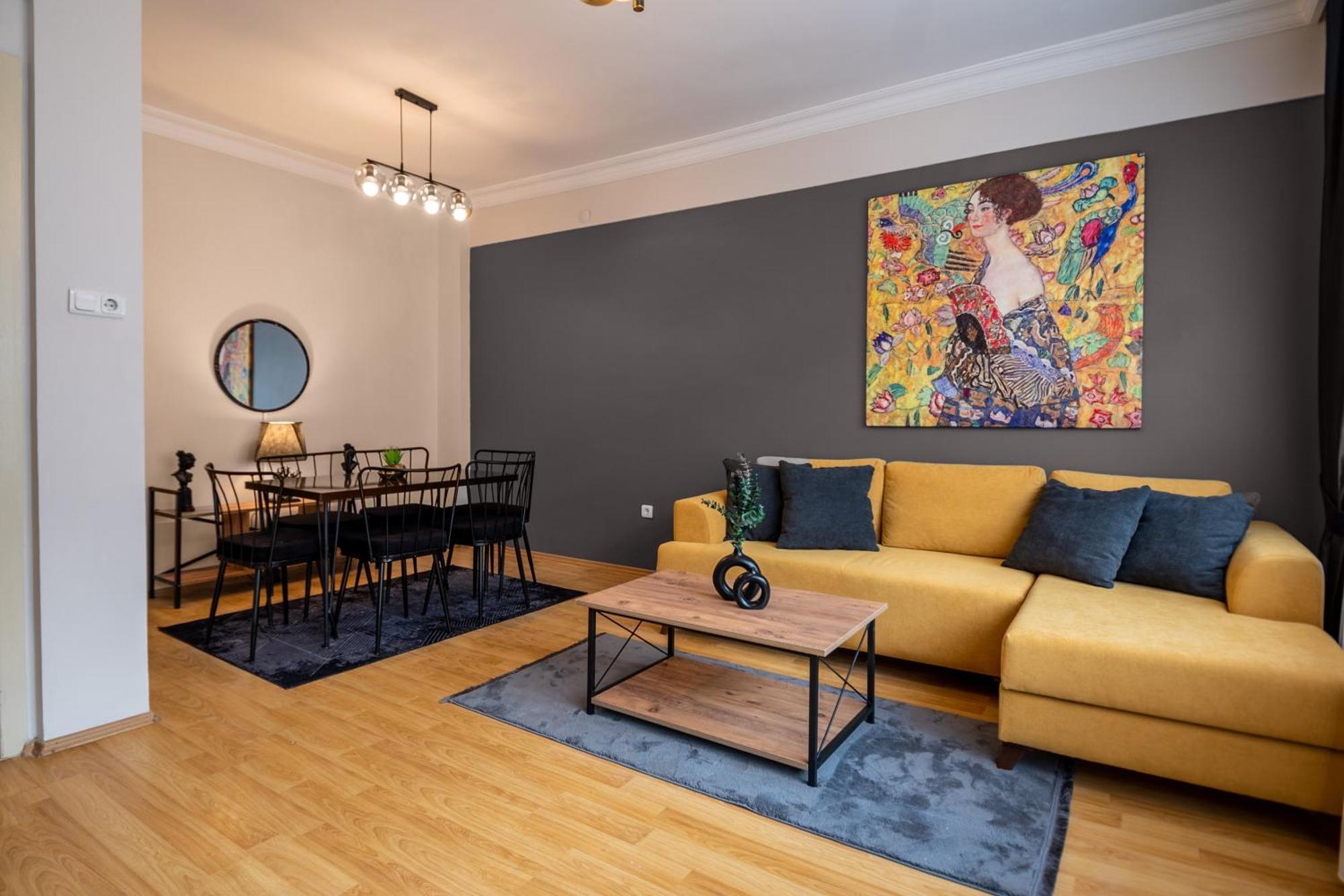 Luxury Flat W/exceptional Terrace & Bosphrous View *