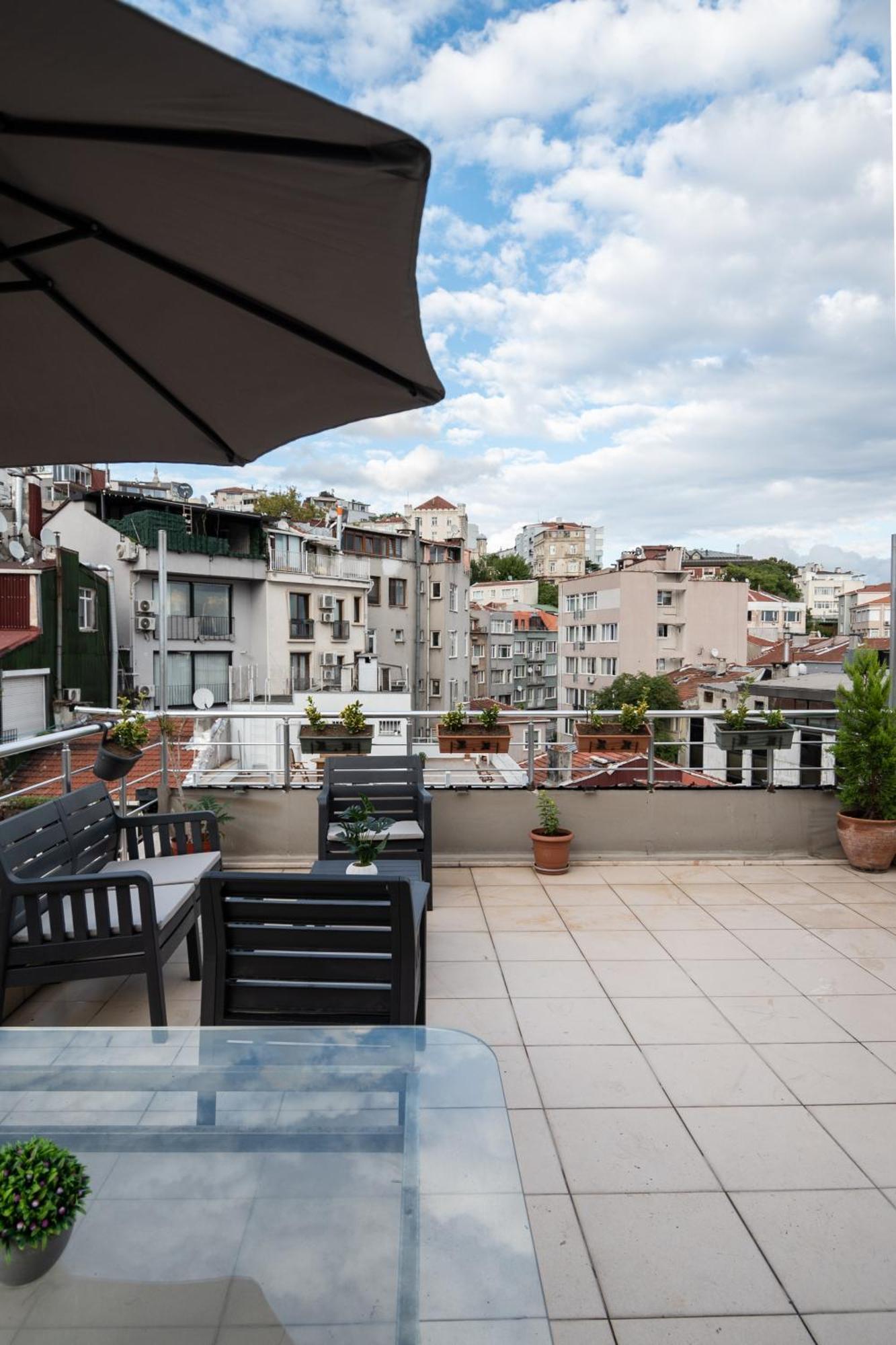 Luxury Flat W/exceptional Terrace & Bosphrous View