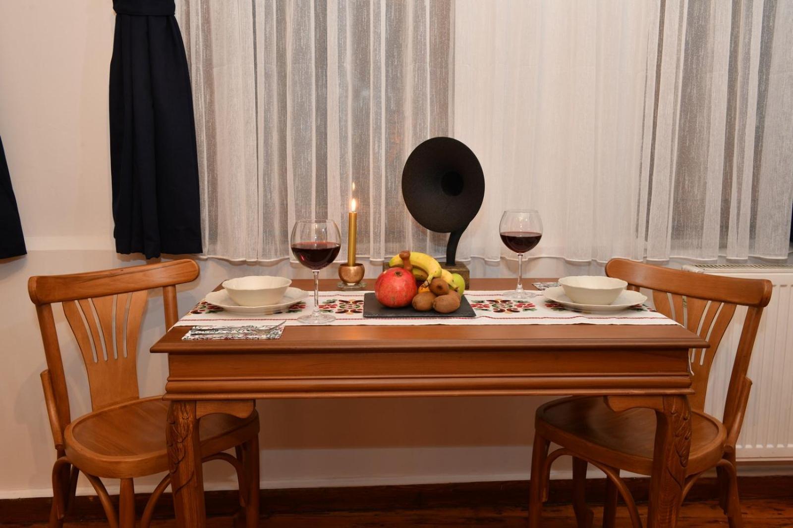 Historical Levantine Flat @heart Of Taksim Apartment