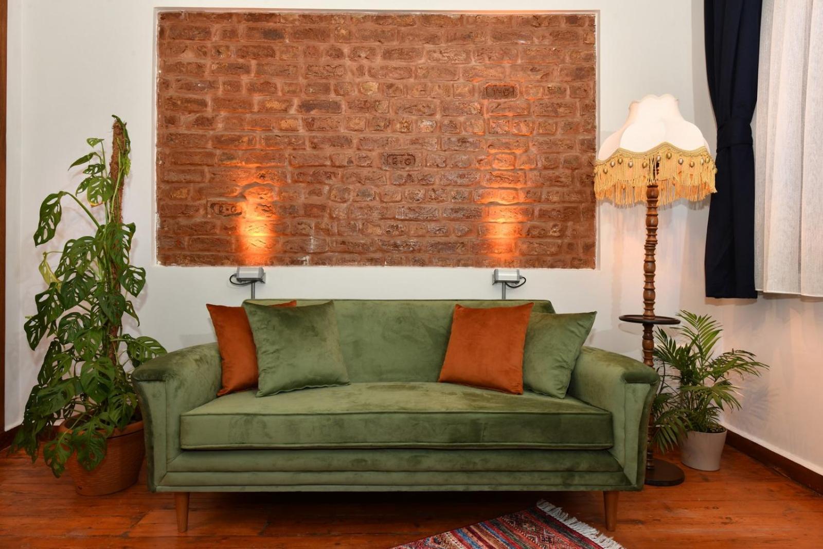 Historical Levantine Flat @heart Of Taksim *