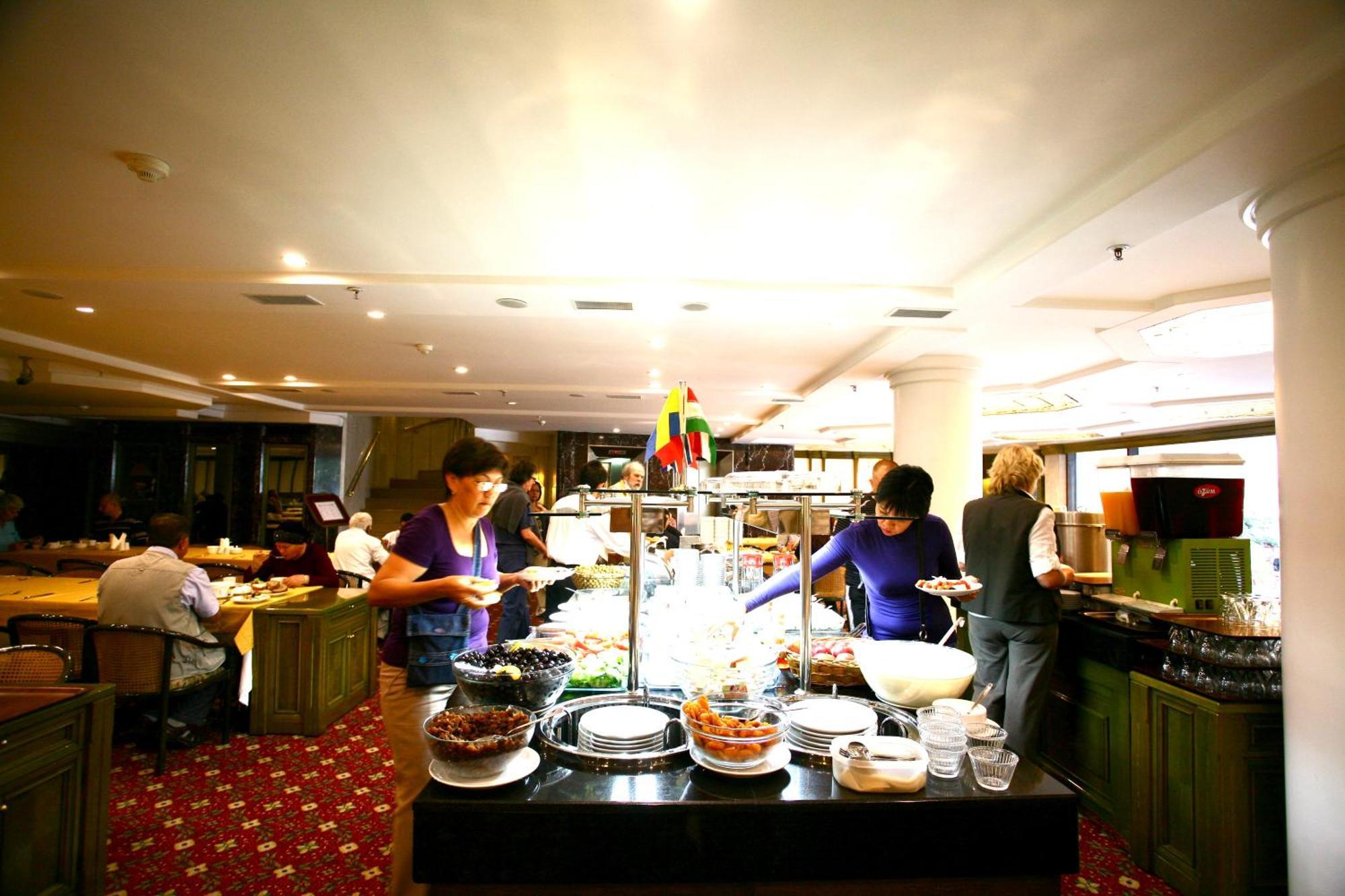Royal Hotel 4*