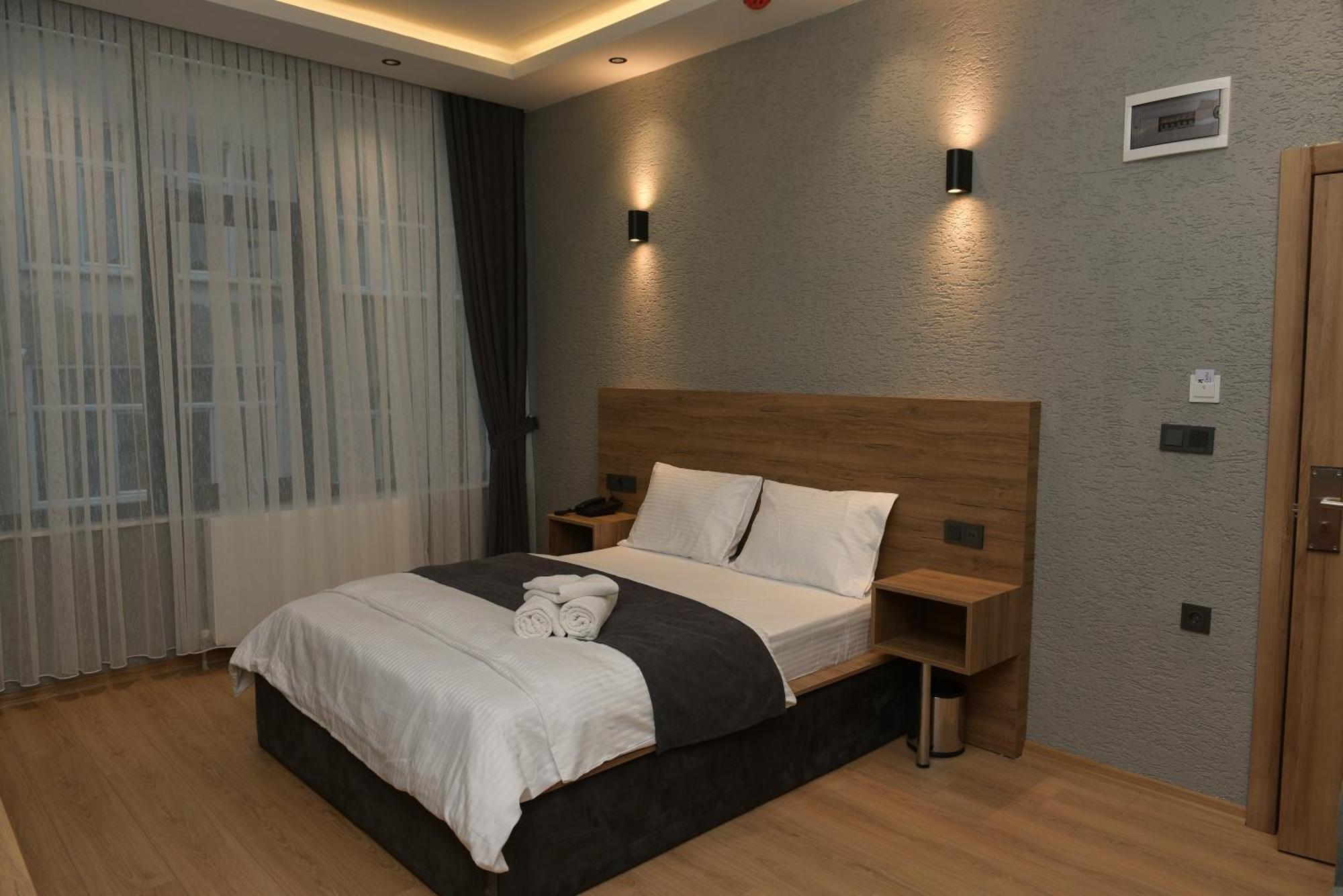 Hotel Daymonth *