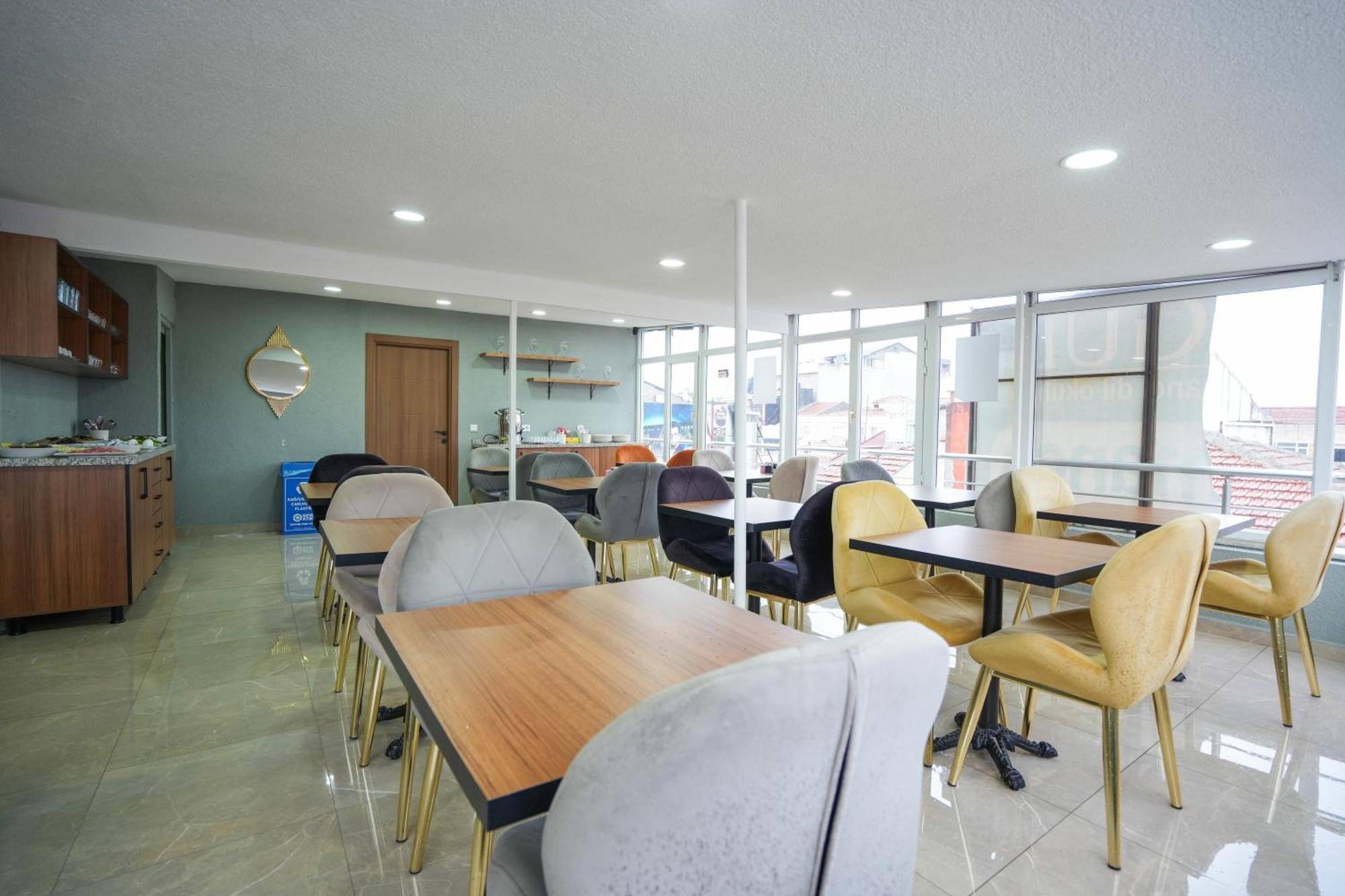 Otel Grand Montıno *