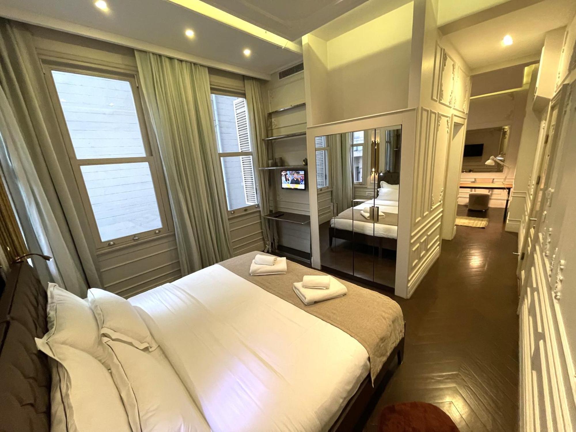 Fuga Constantinidis Apartment Istanbul