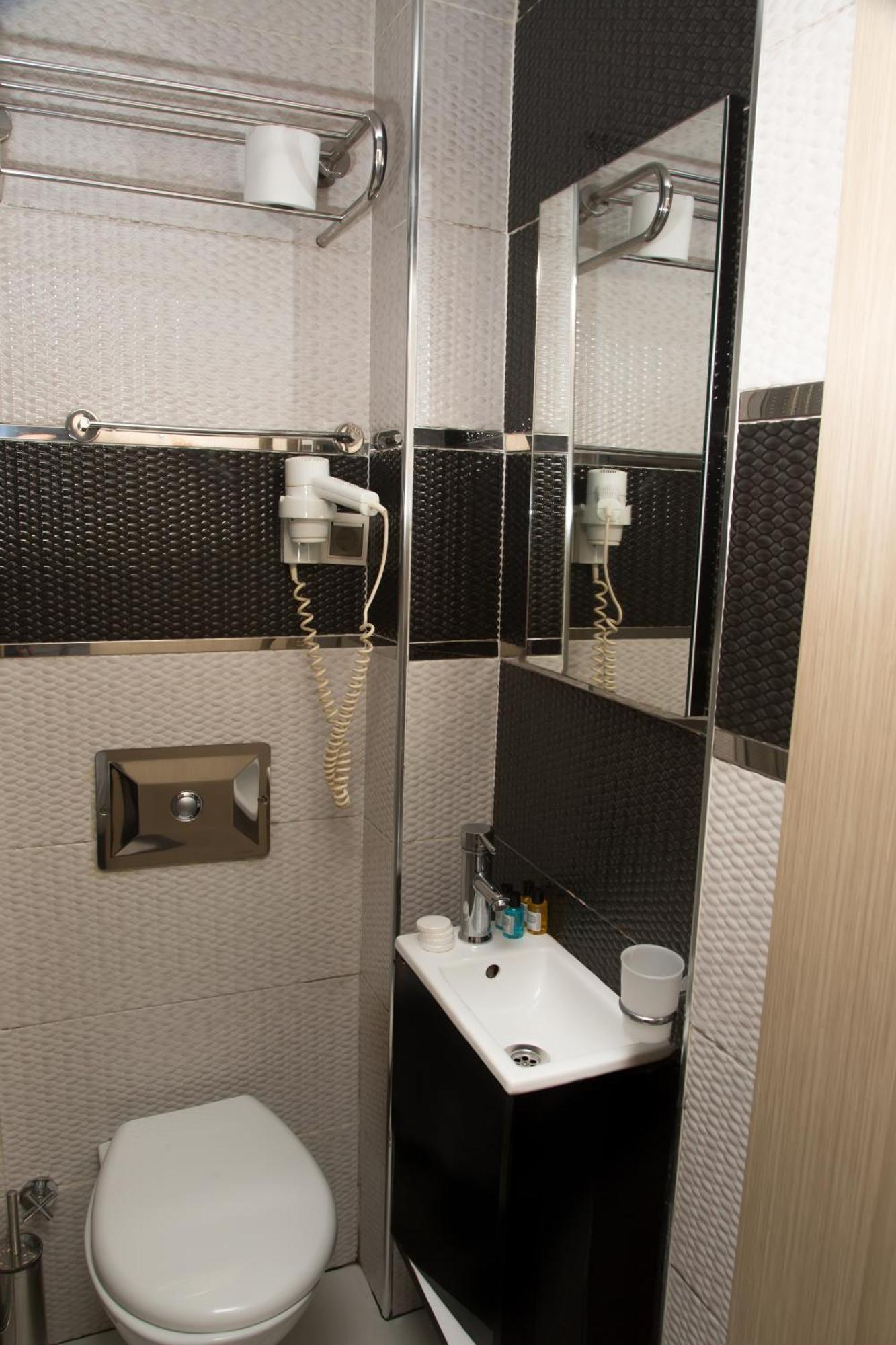Honey Hotel