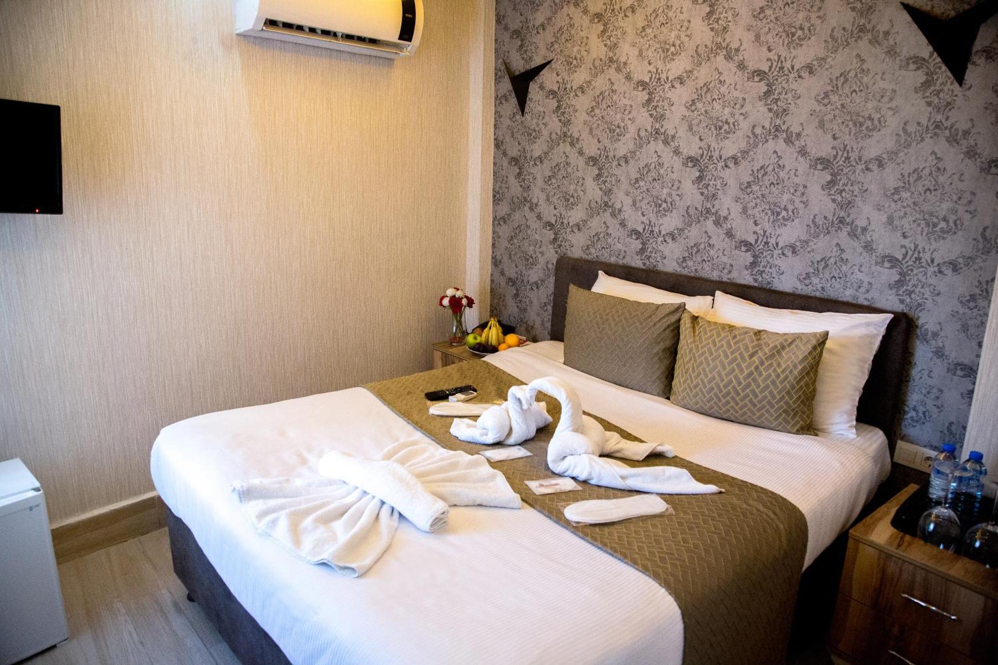 Hotel Honey 2*