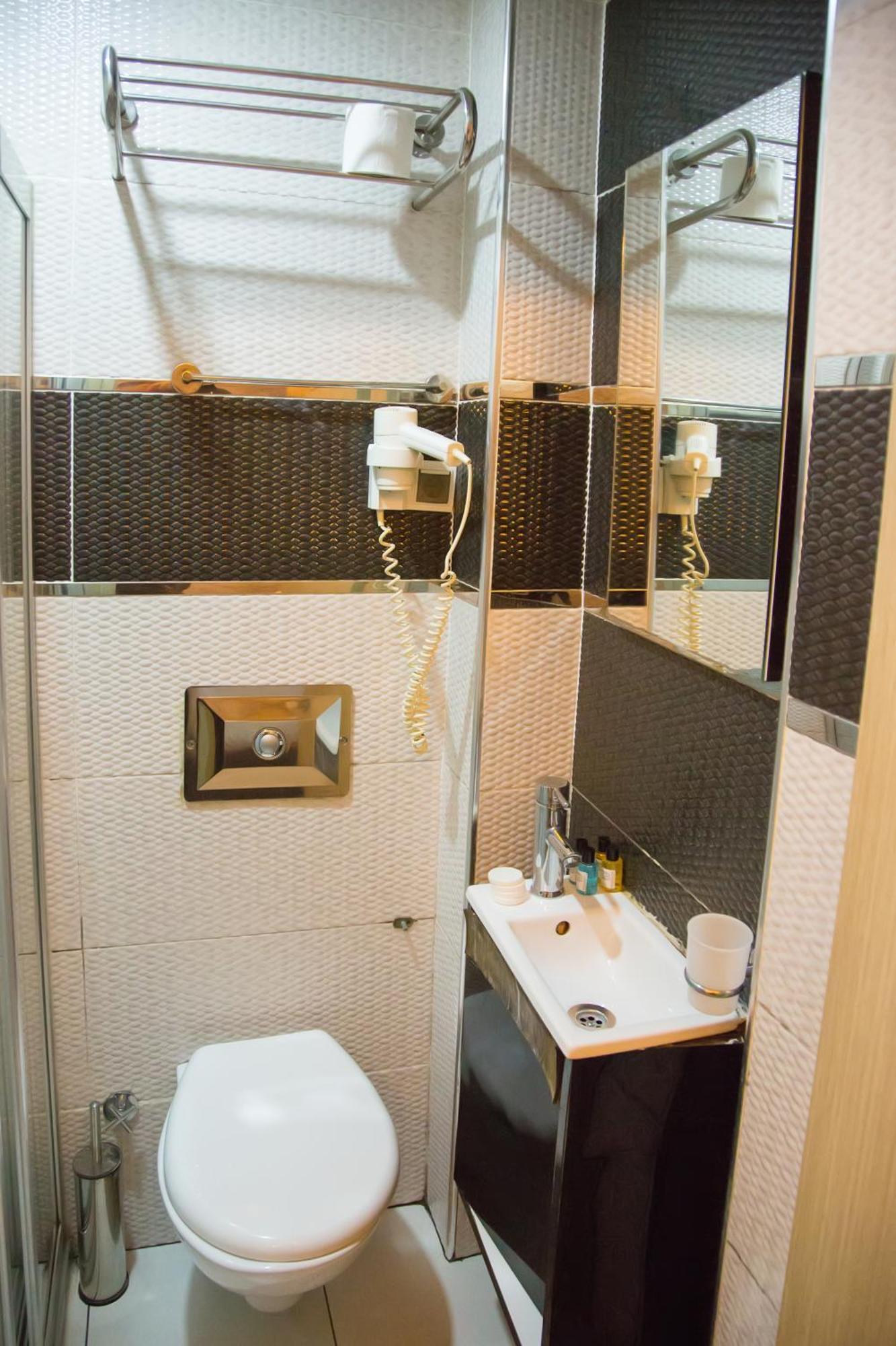 Honey Hotel 2*