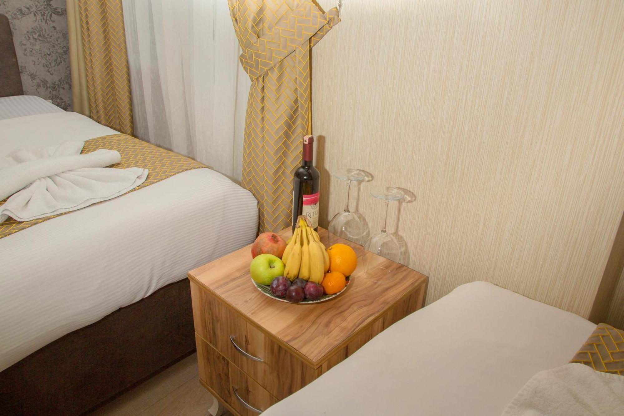 Hotel Honey
