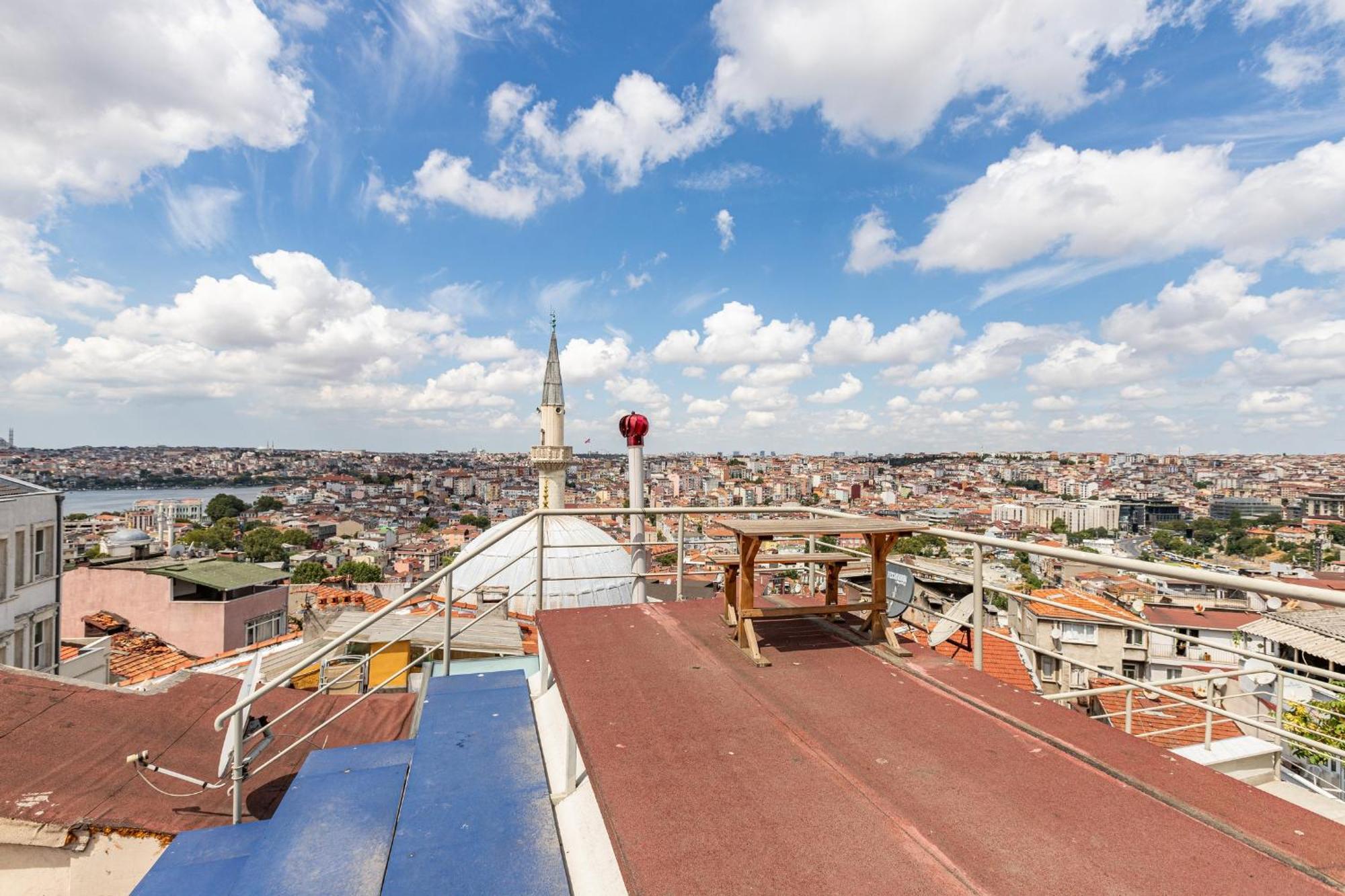 Pin Exclusive 1 Bd Taksim A5 * Istanbul
