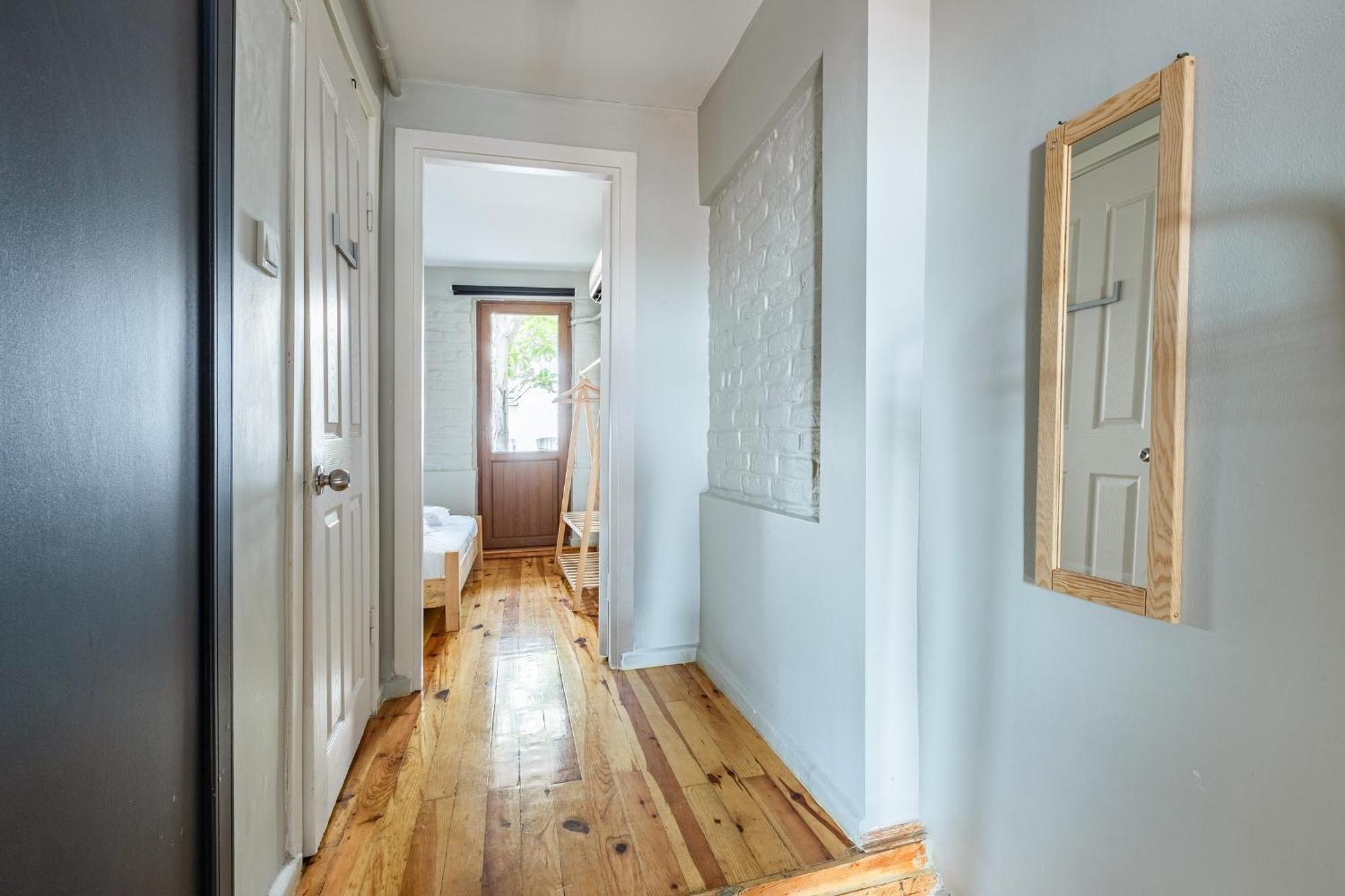 Pin Exclusive 1 Bd Taksim A5 * Istanbul