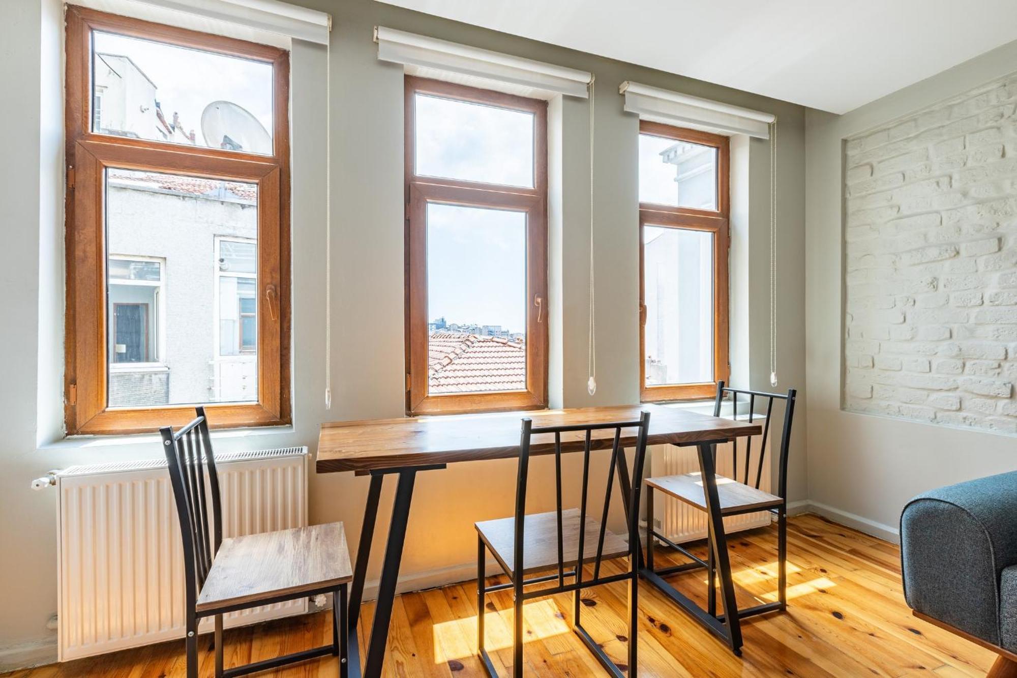 Pin Exclusive 1 Bd Taksim A5