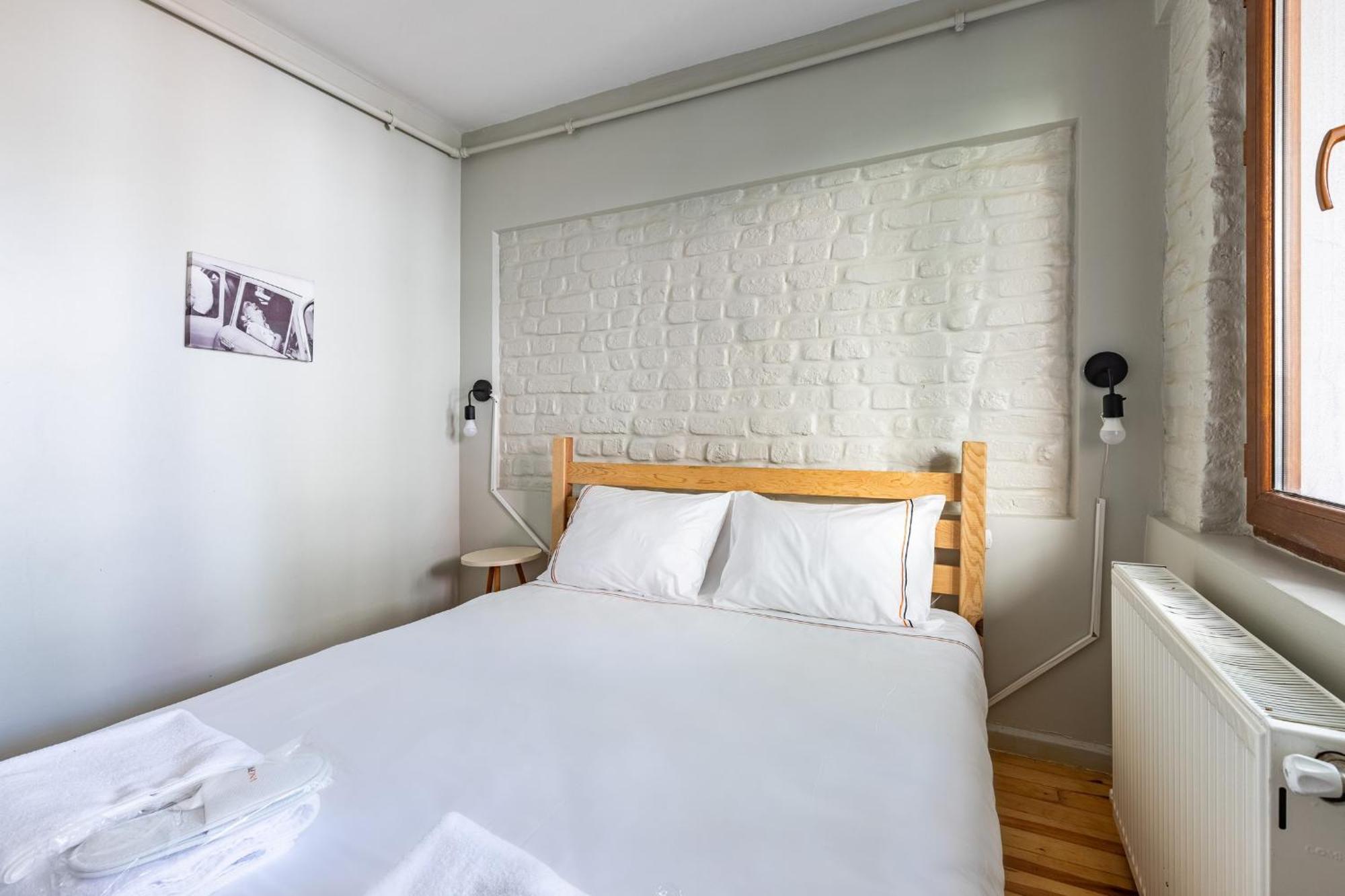 Pin Exclusive 1 Bd Taksim A5 * Istanbul