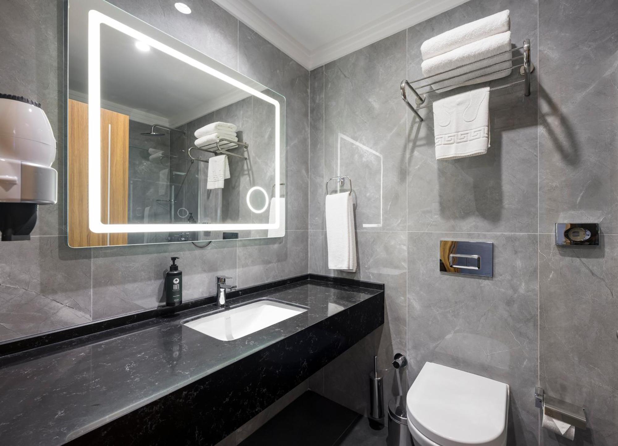 Ramada Encore By Wyndham Sisli Hotel