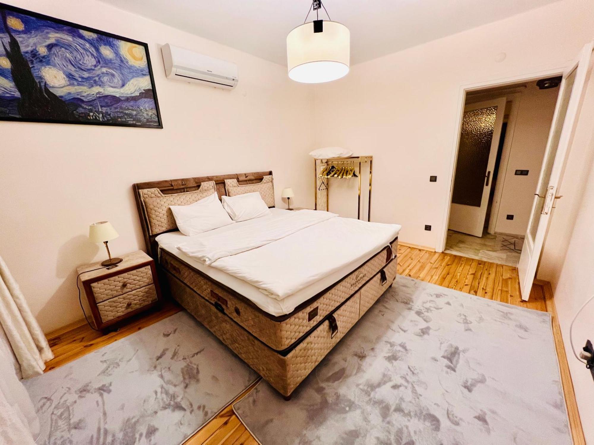 Of Cihangir Cozy Location,2 Bedrooms And An Elevator * Istanbul