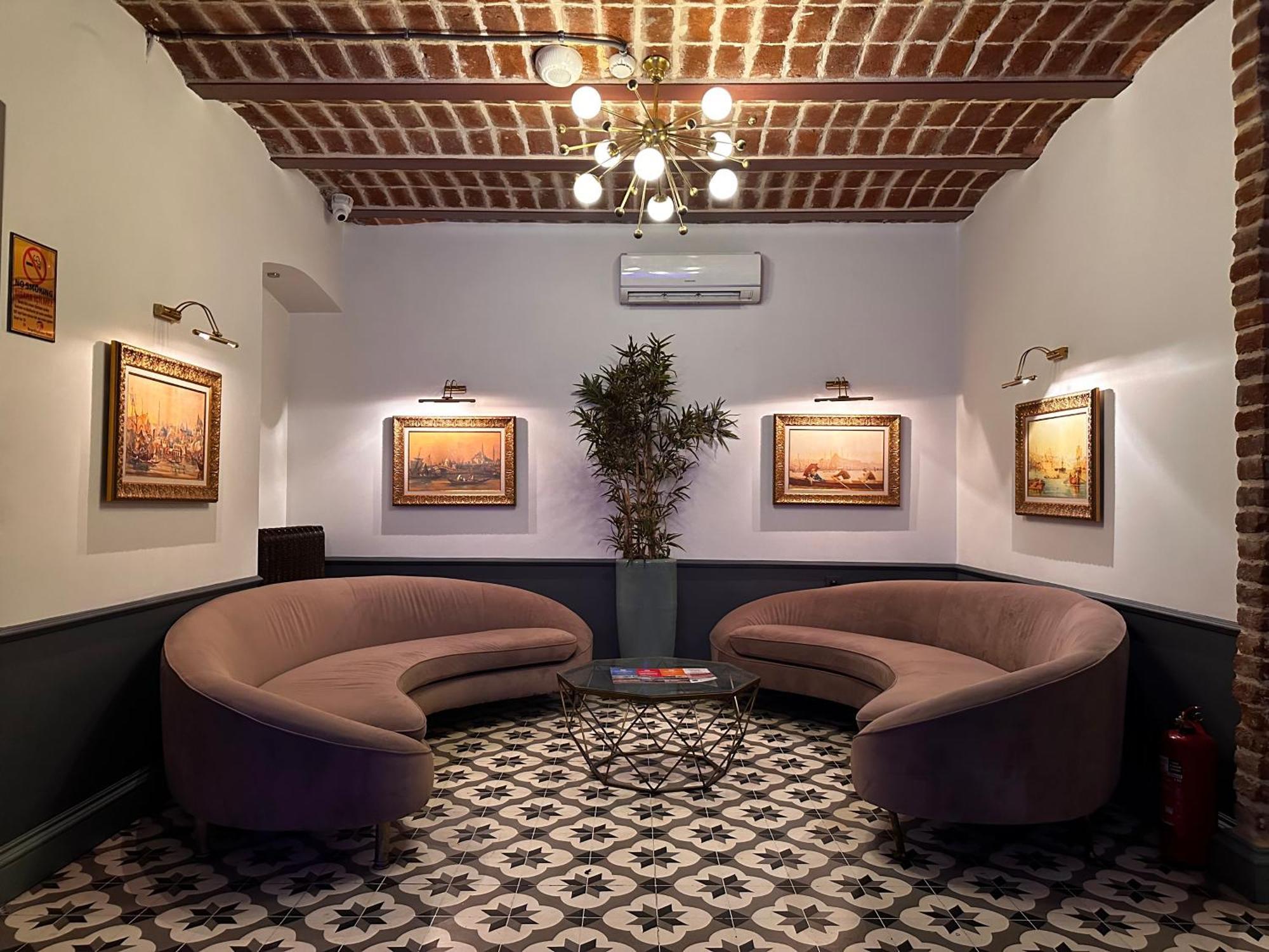 Royal Tophane Hotel