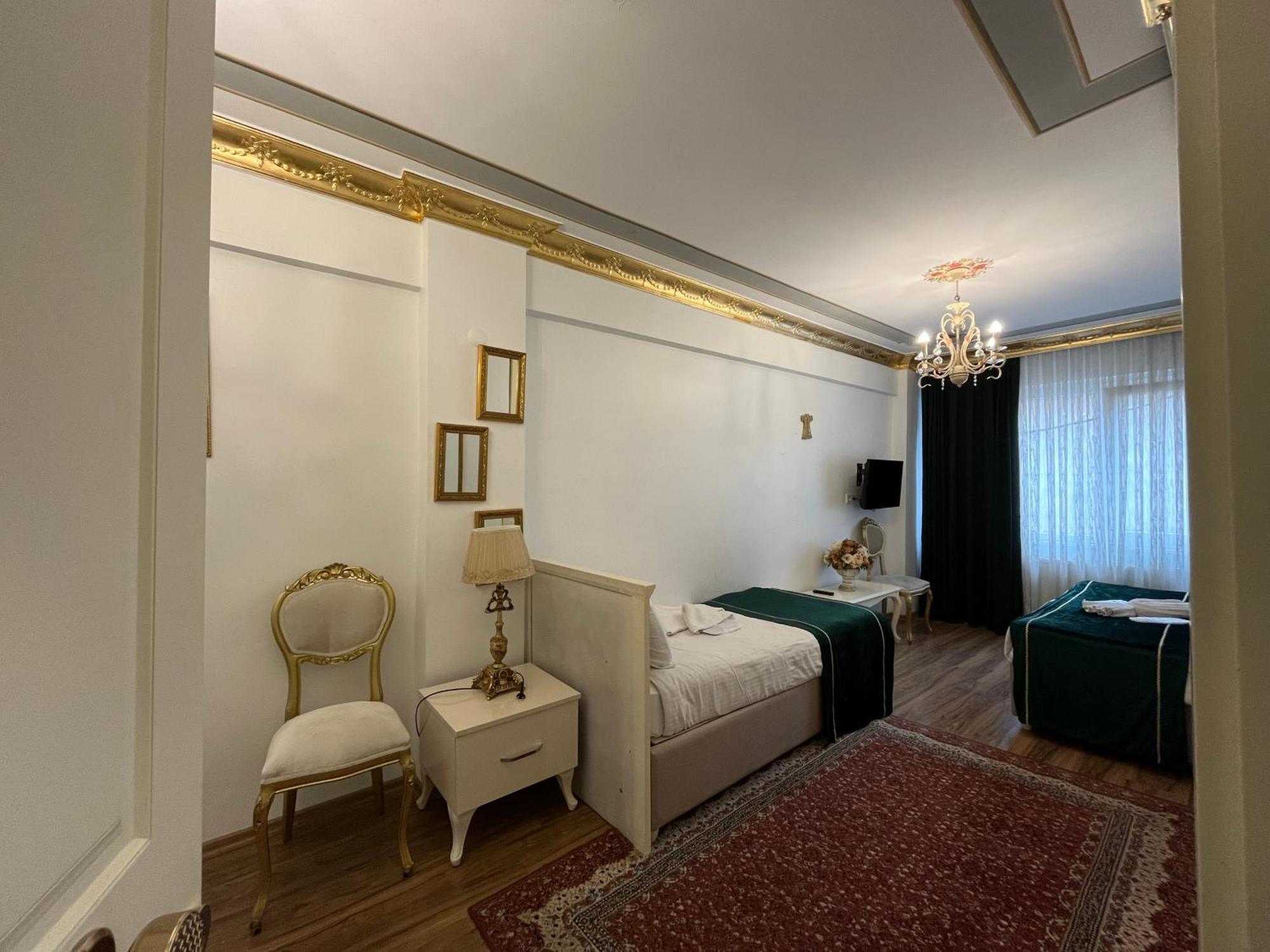 Le Safran Hotel *