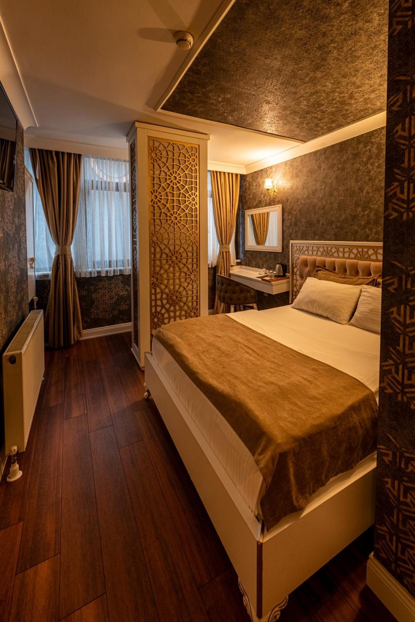 Golden Dream Hotel