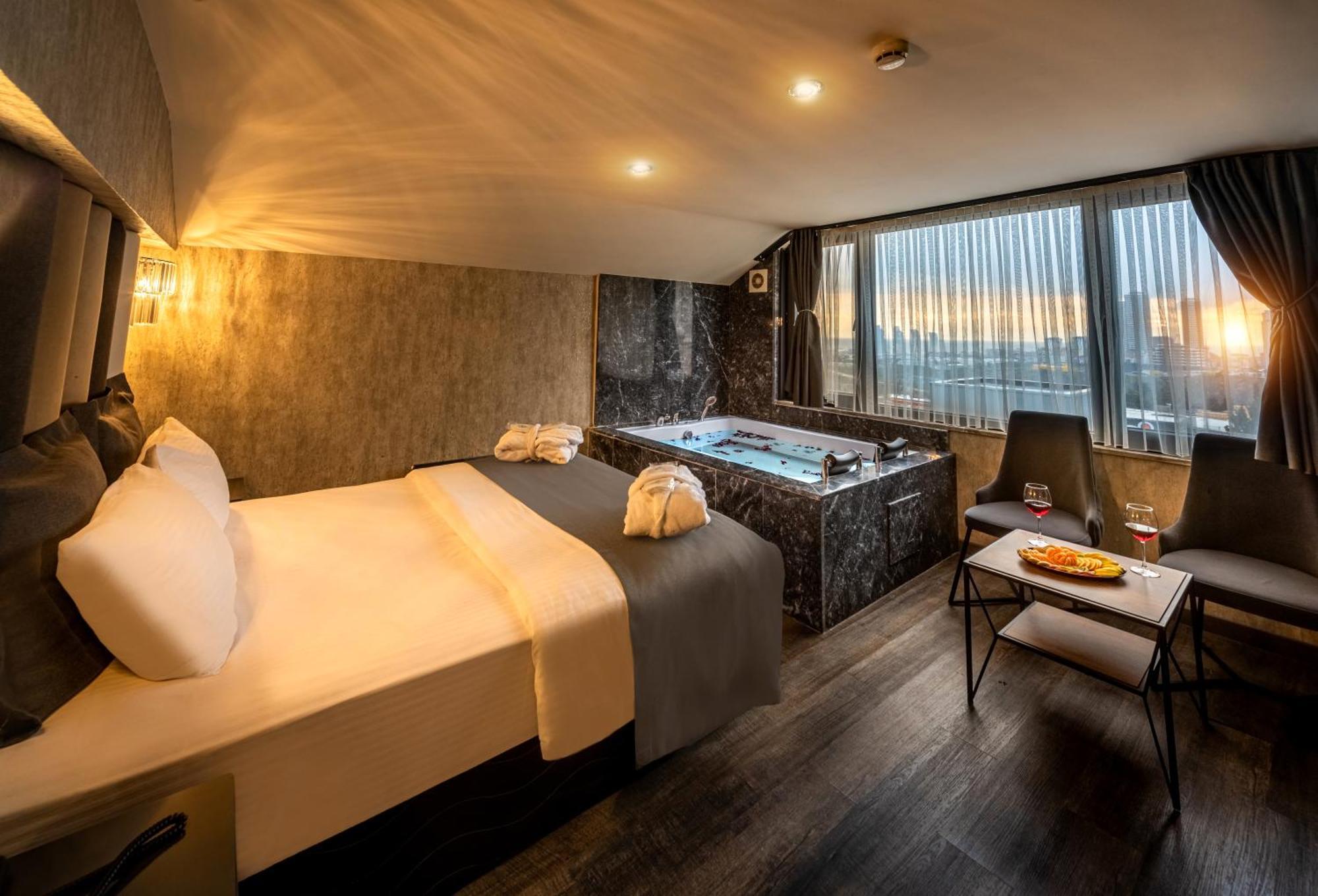 Hotel Golden Dream