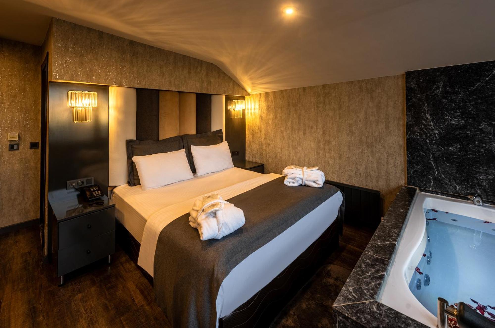 Hotel Golden Dream