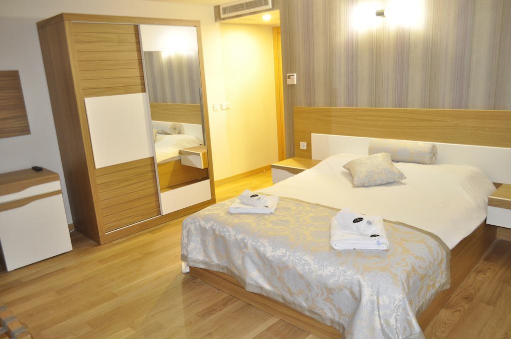 Shah Hotel