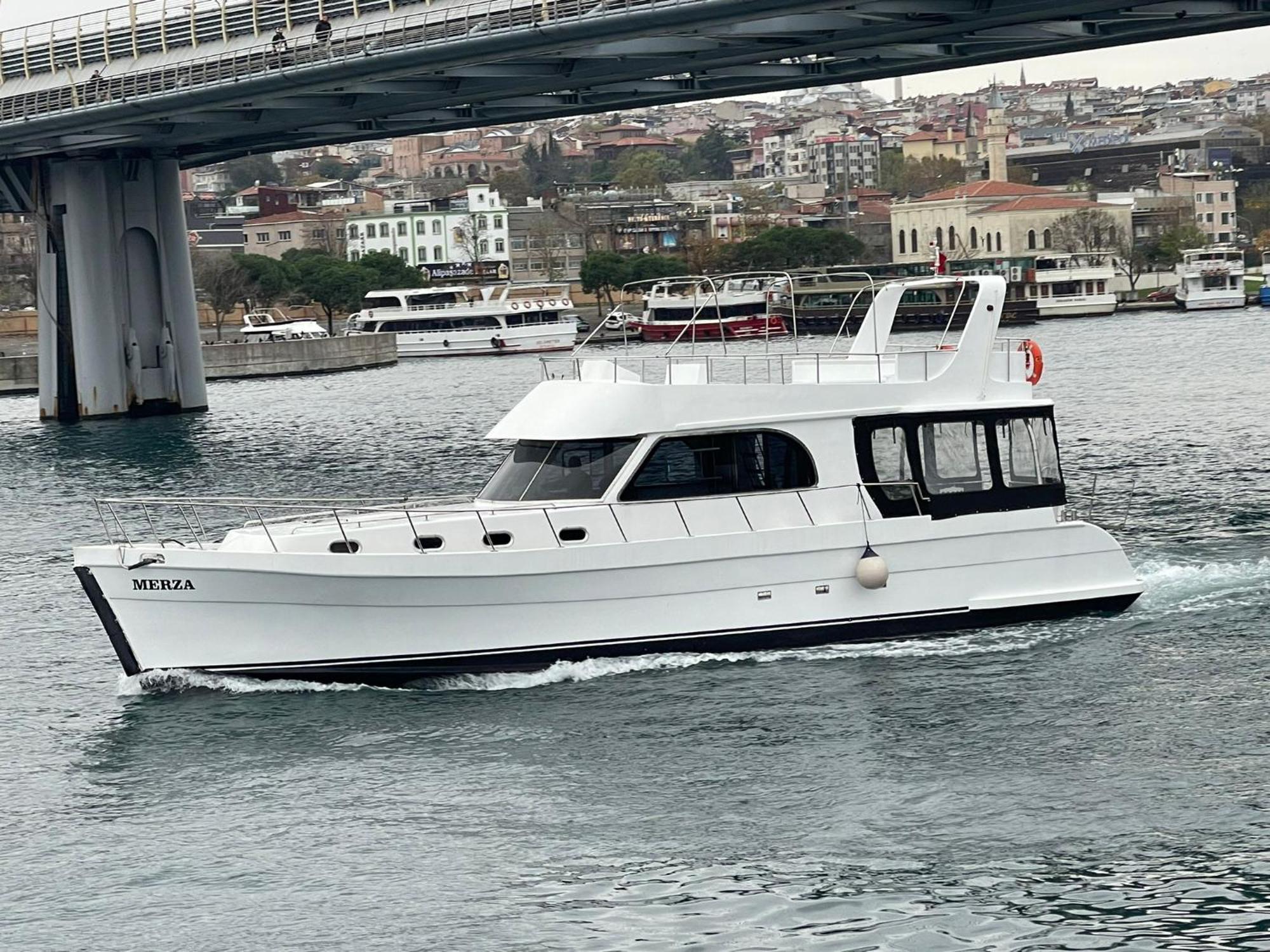 Merza Yatcilik Botel