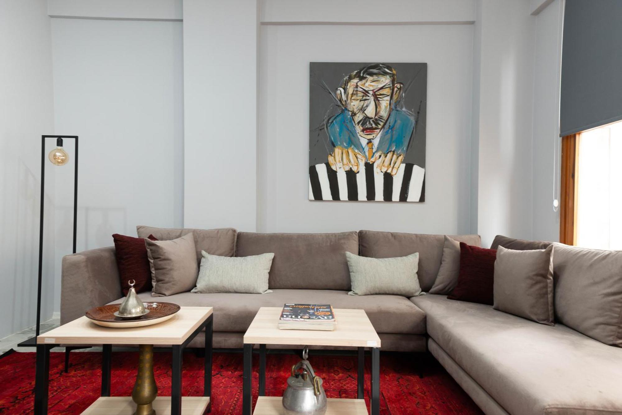 La Gardenia : 4br With Private Garden
