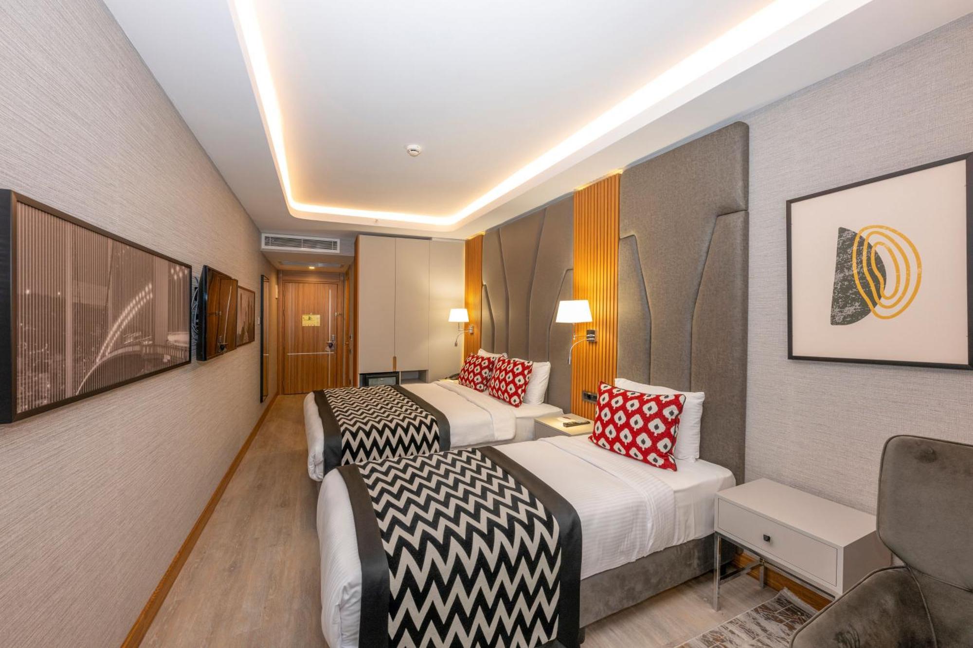 Ramada Encore By Wyndham Sisli Hotel