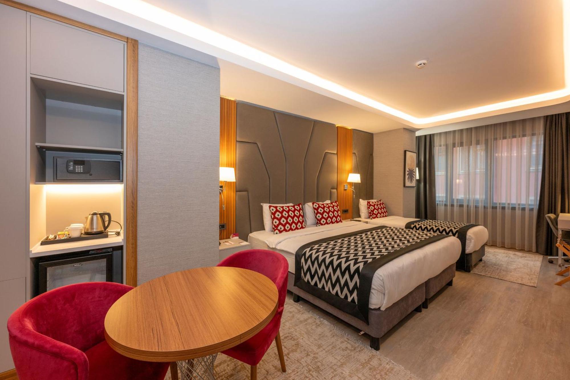 Ramada Encore By Wyndham Sisli Hotel 4*