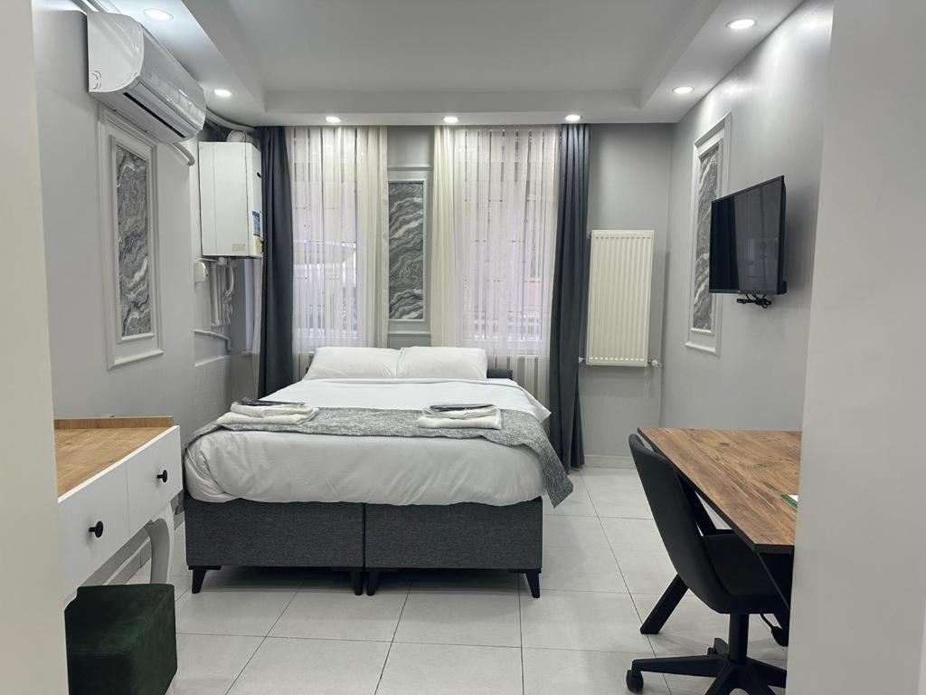 Joe Black Otel *