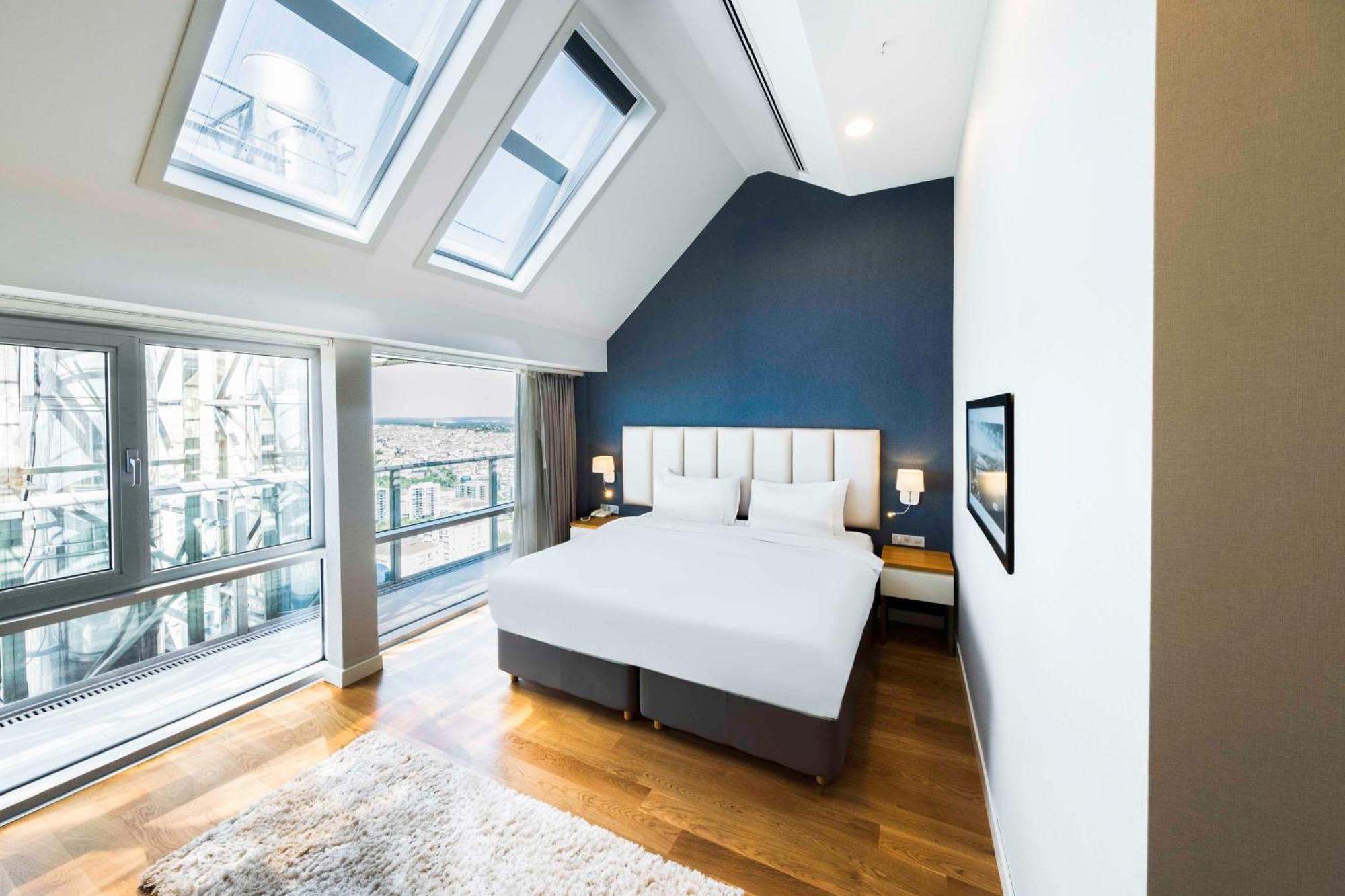 Radisson Residences Avrupa Tem 4*