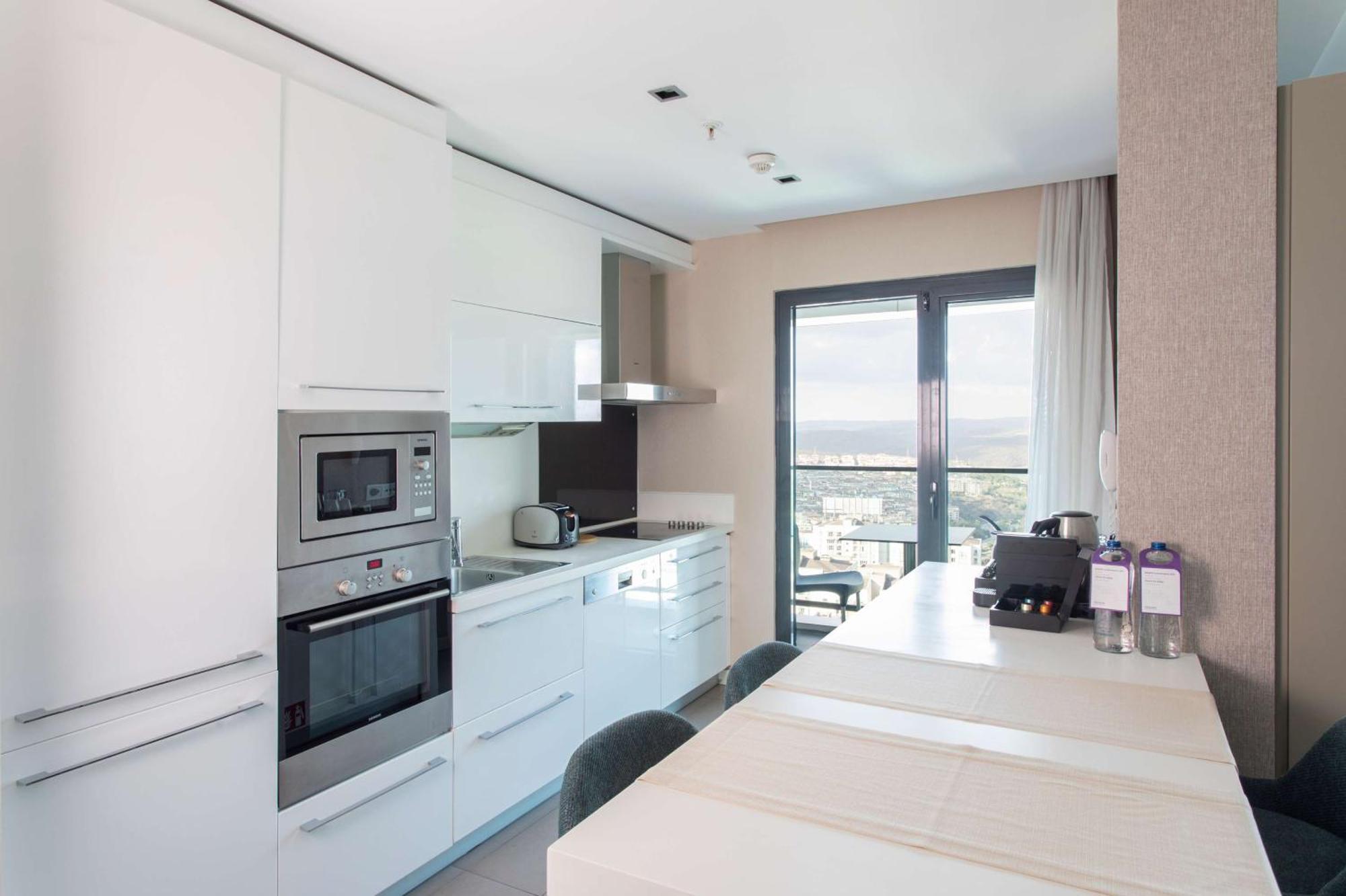 Radisson Residences Avrupa Tem 4*