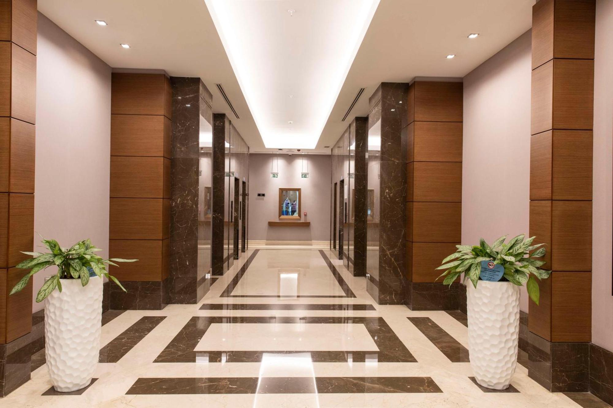 Radisson Residences Avrupa Tem 4*