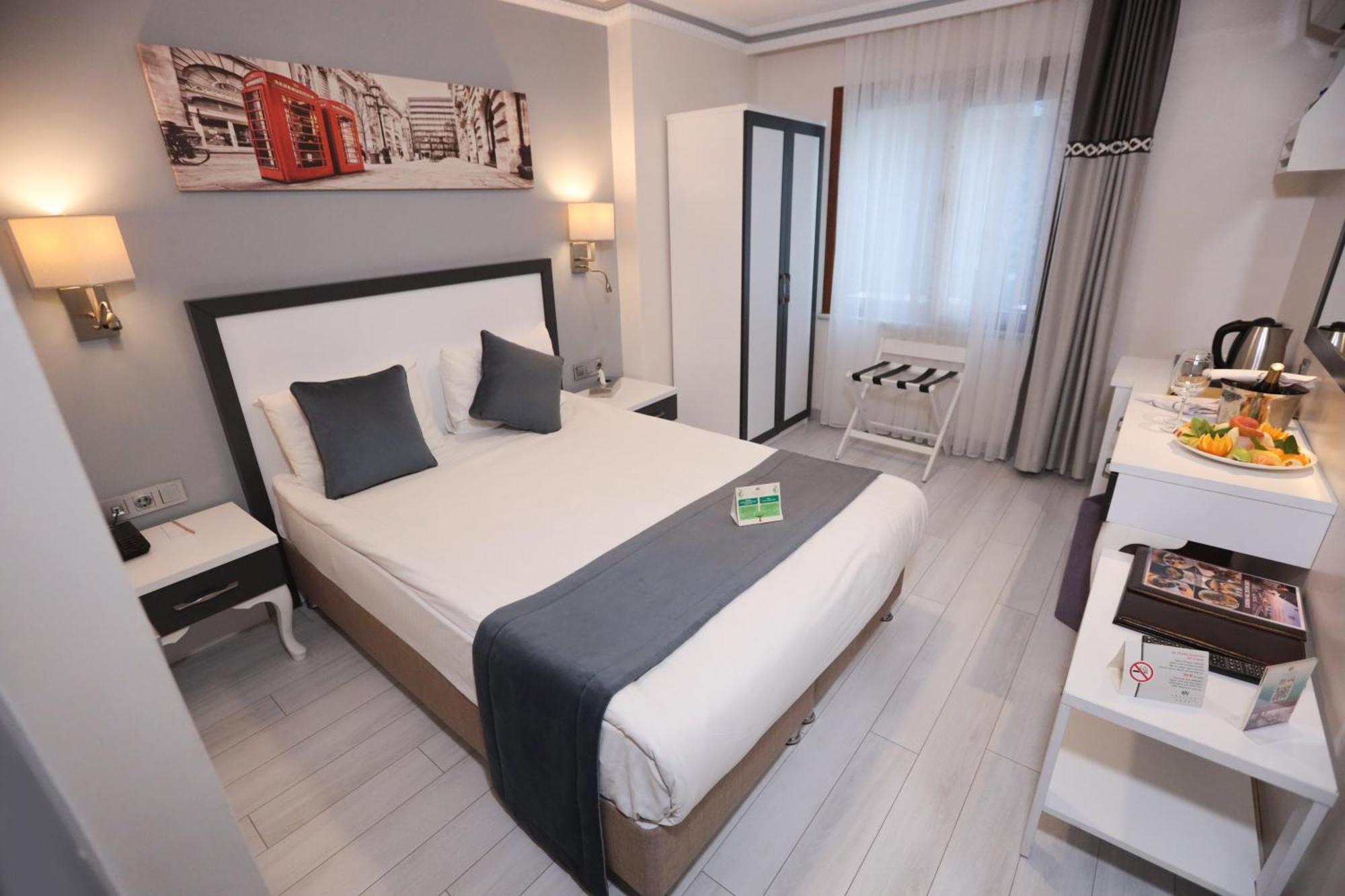 Skalion Hotel