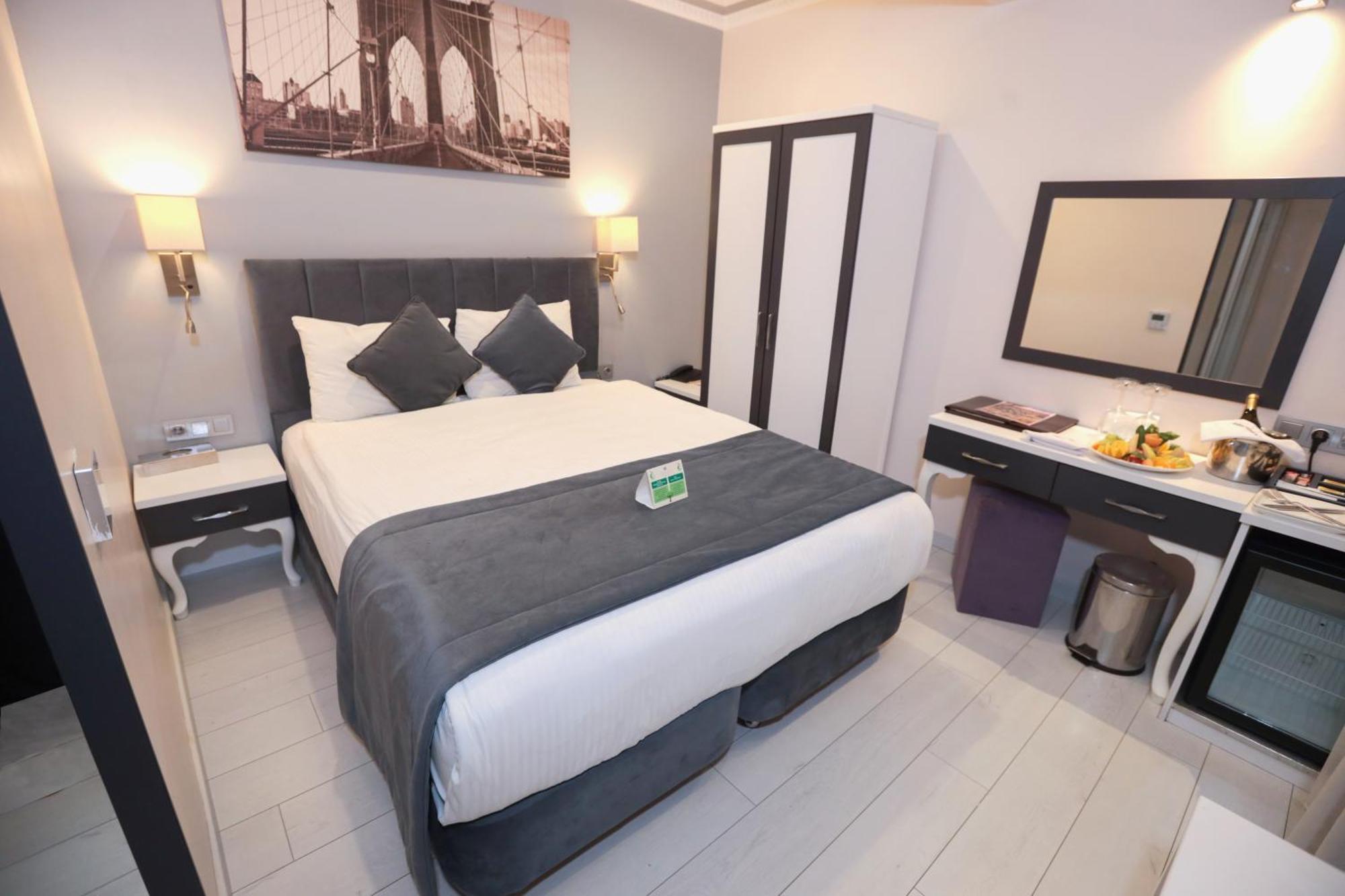 Skalion Hotel 4*
