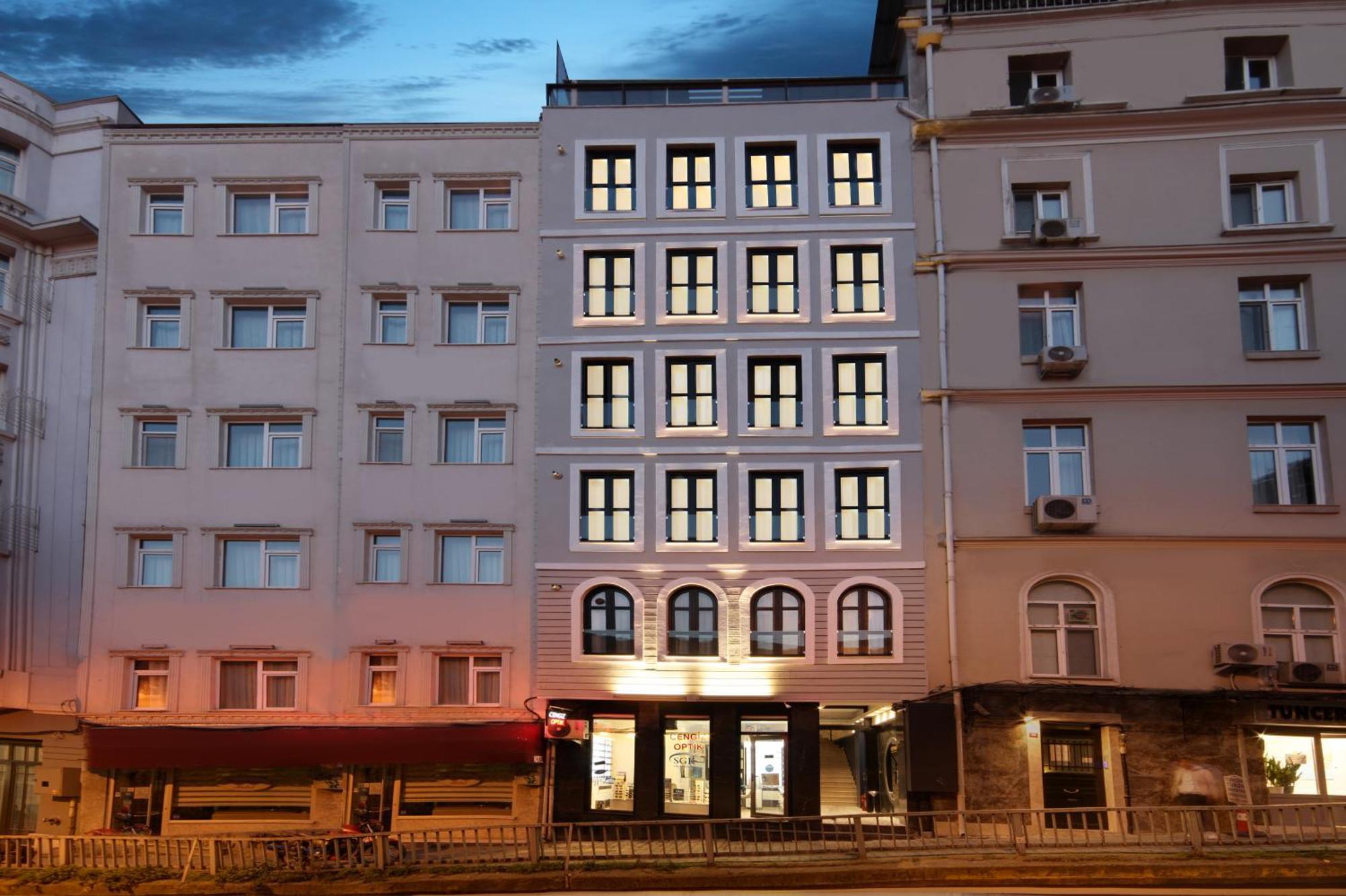 Walton Gardens Pera Apart Otel 4*