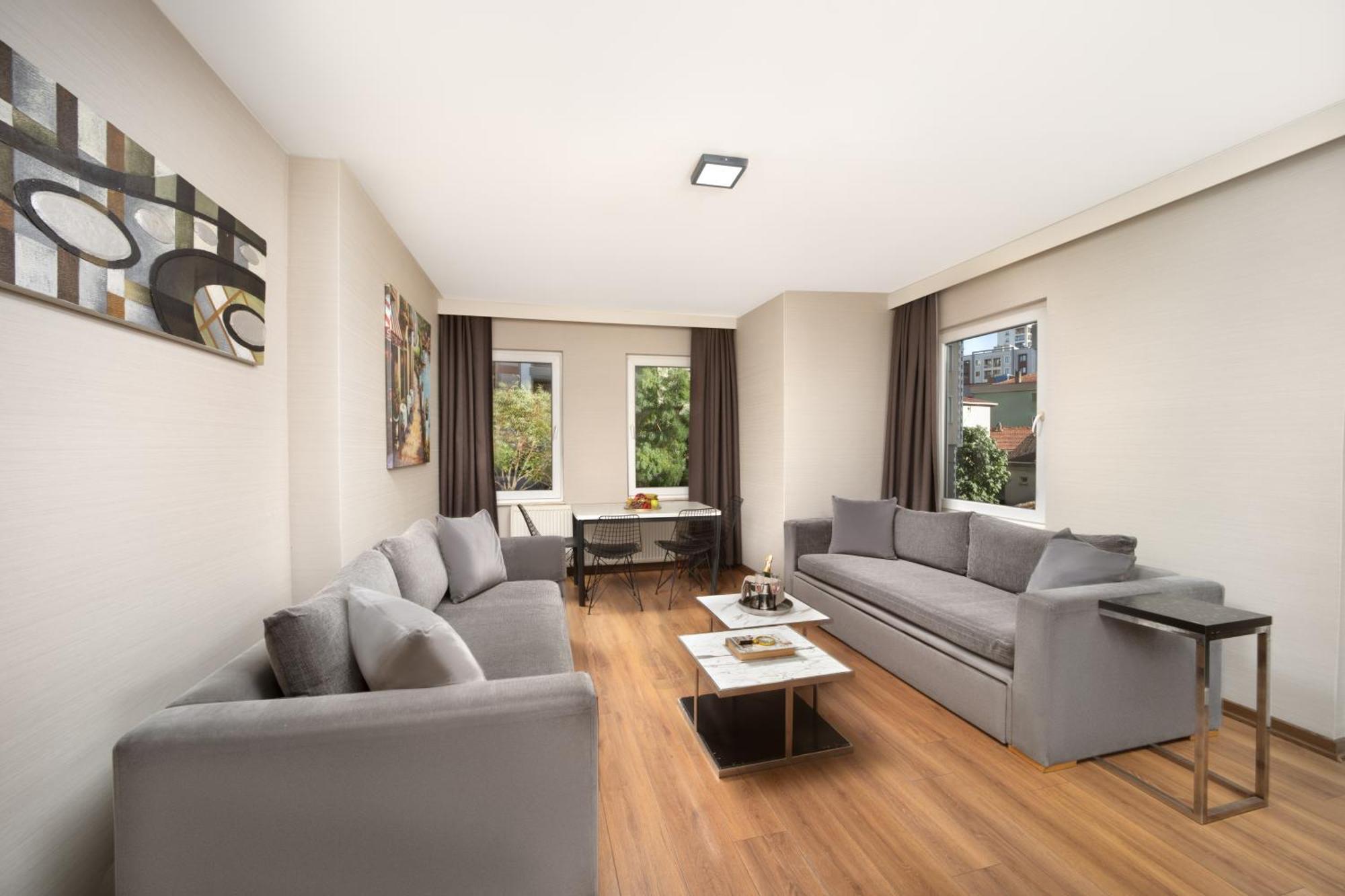 Hotel Nish Atasehir 3*