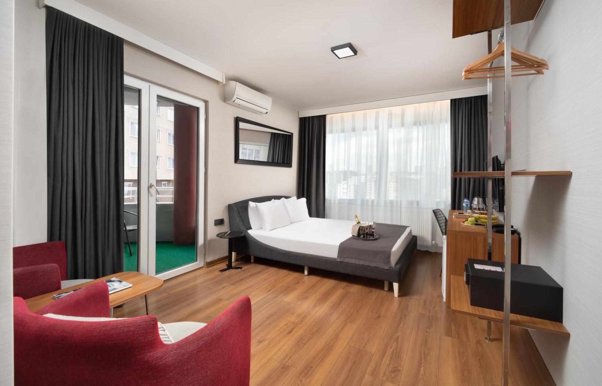 Hotel Nish Atasehir