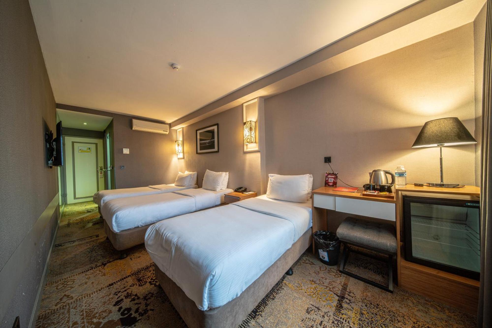 Otel Seasons 4*