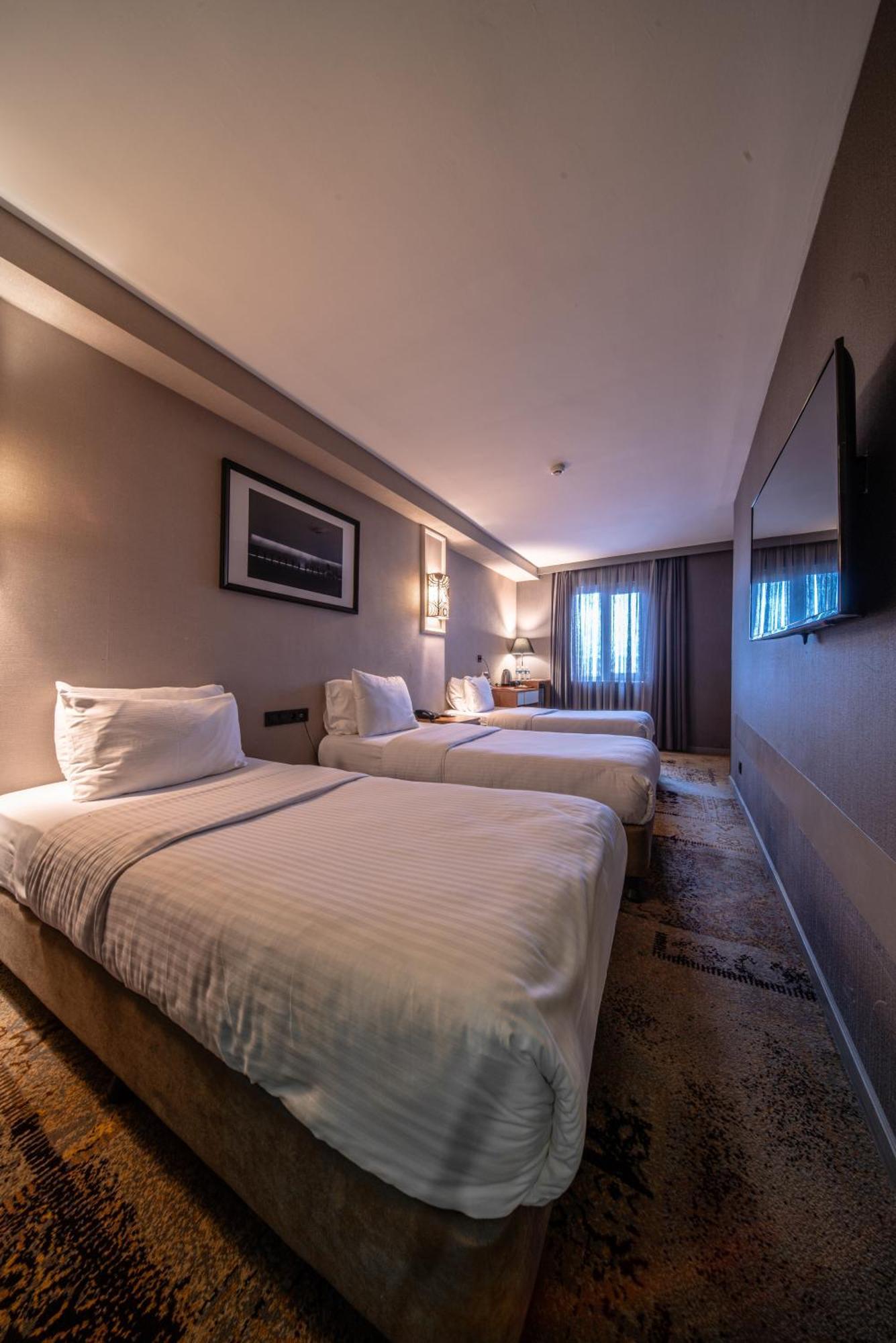 Seasons Otel 4*