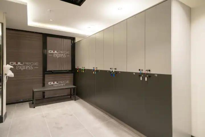 Superb Modern And Comfortable Flat In *