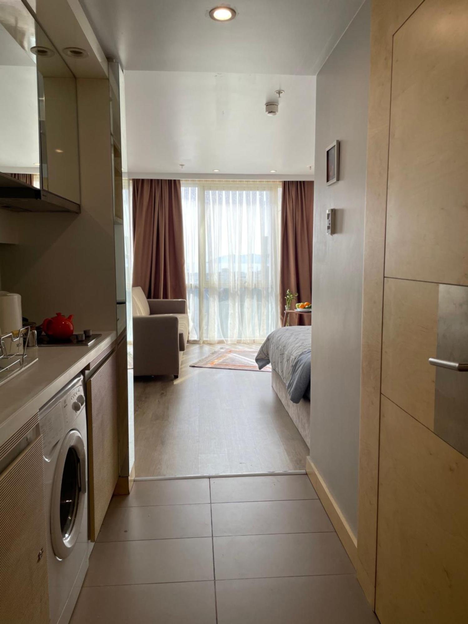 Apartment With Incredible View Of The Sea Near Metro Station Istanbul