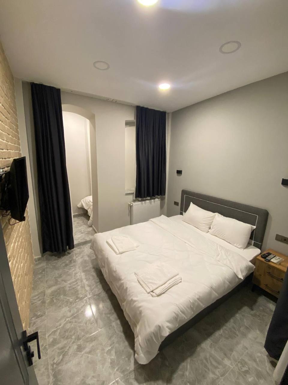 Rezo Aparthotel *