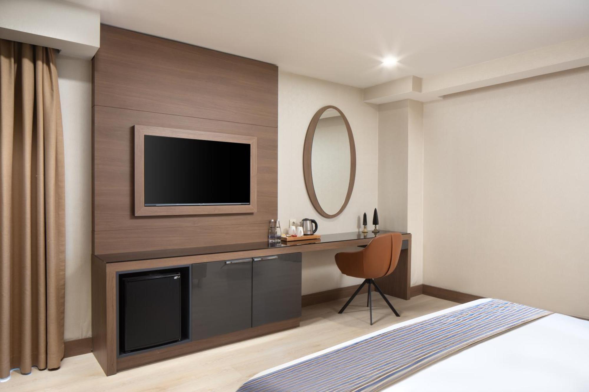 Hotel Tryp By Wyndham Sisli 4*