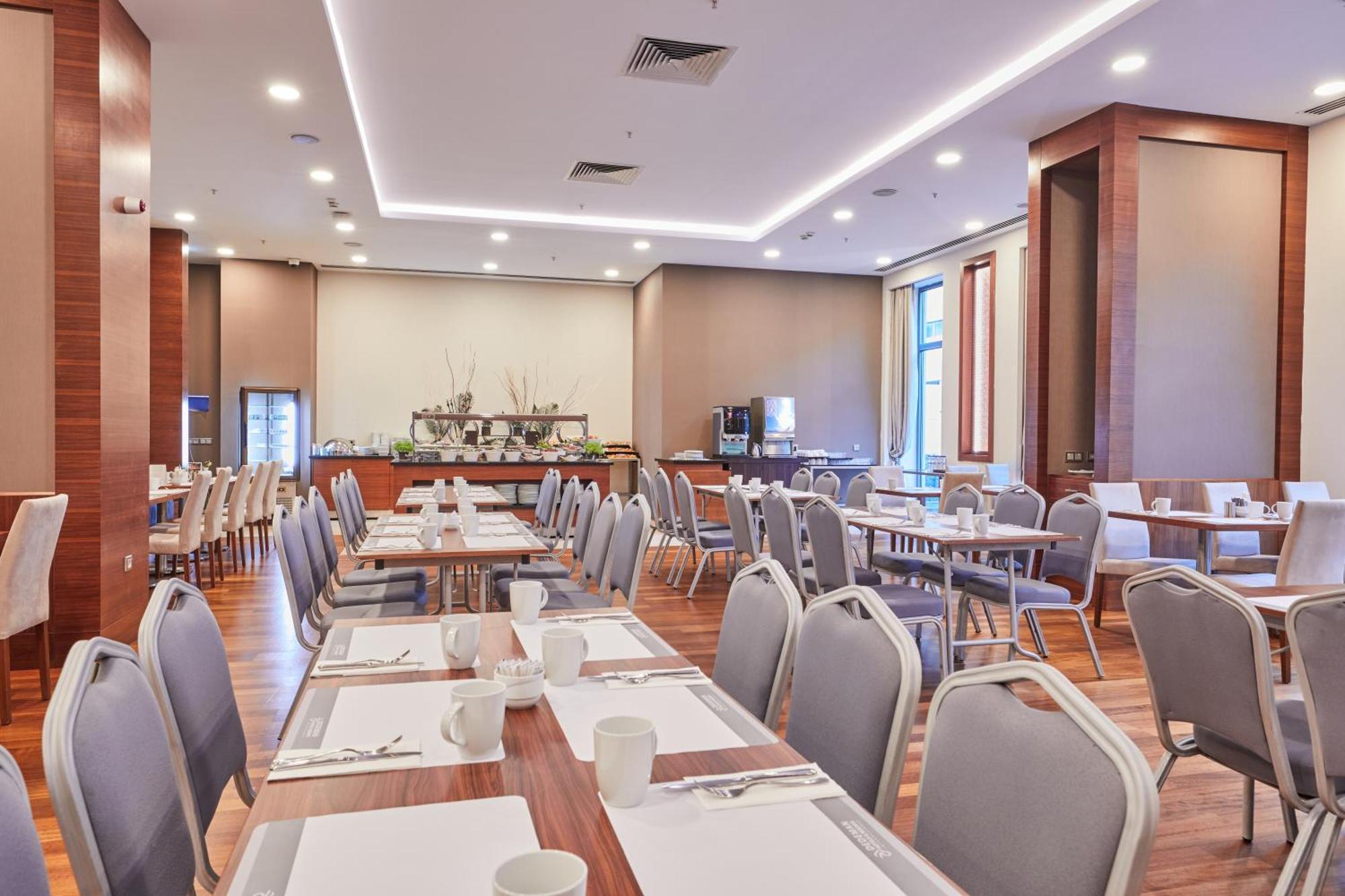 Hotel Park Dedeman Bostanci 4*