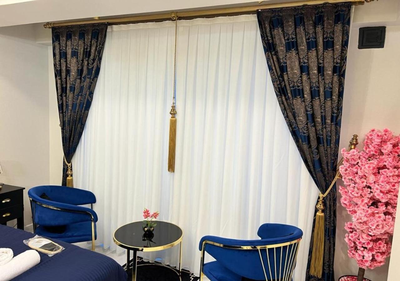 Deluxe Golden Horn *