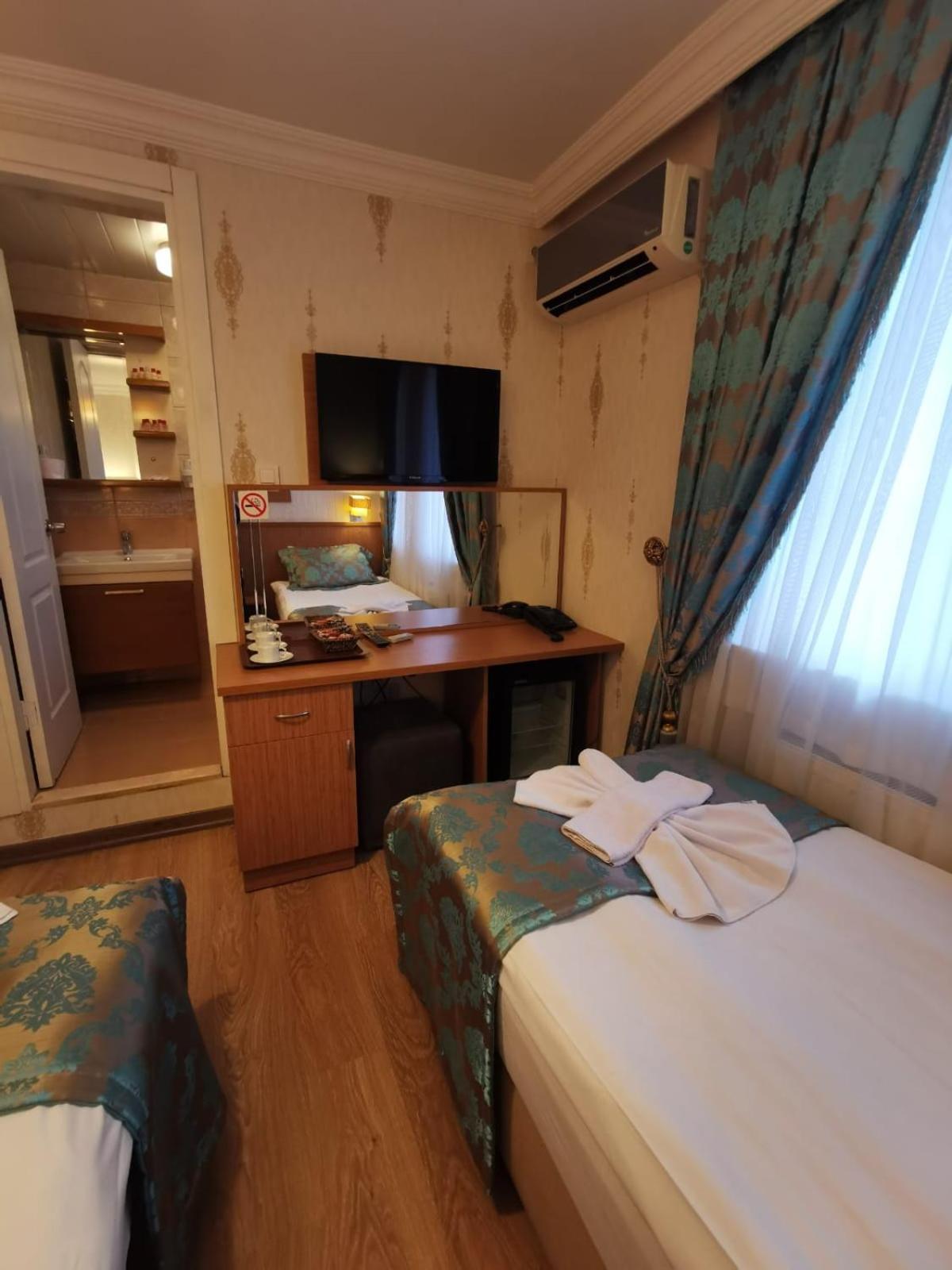 Agora Boutique & Bistro Hotel