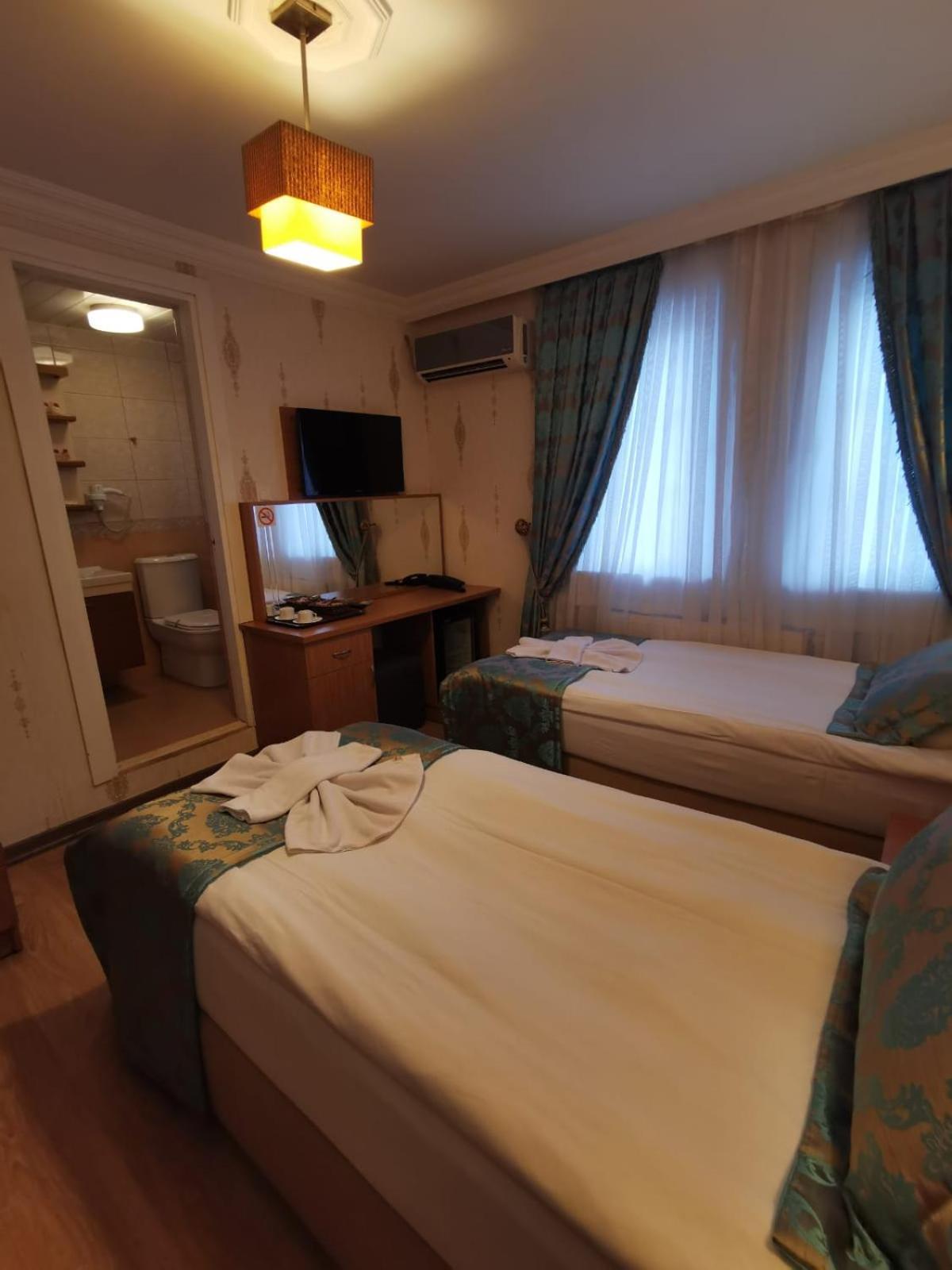 Hotel Agora Boutique & Bistro 3*
