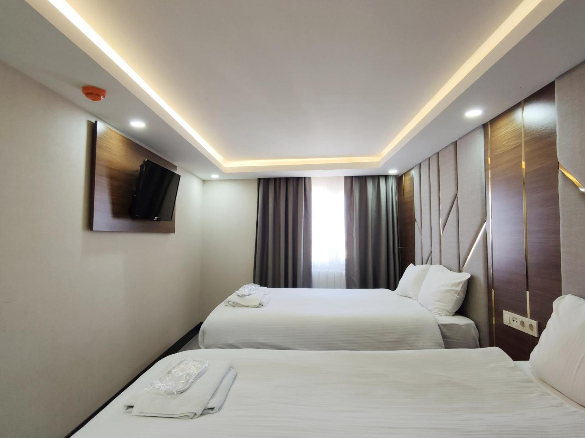 Hotel The Golden Pera's &