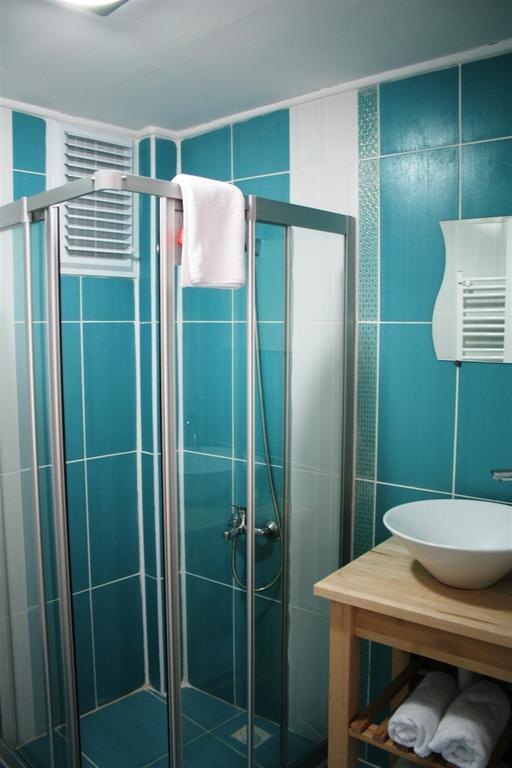 A'la House Aparthotel 3*