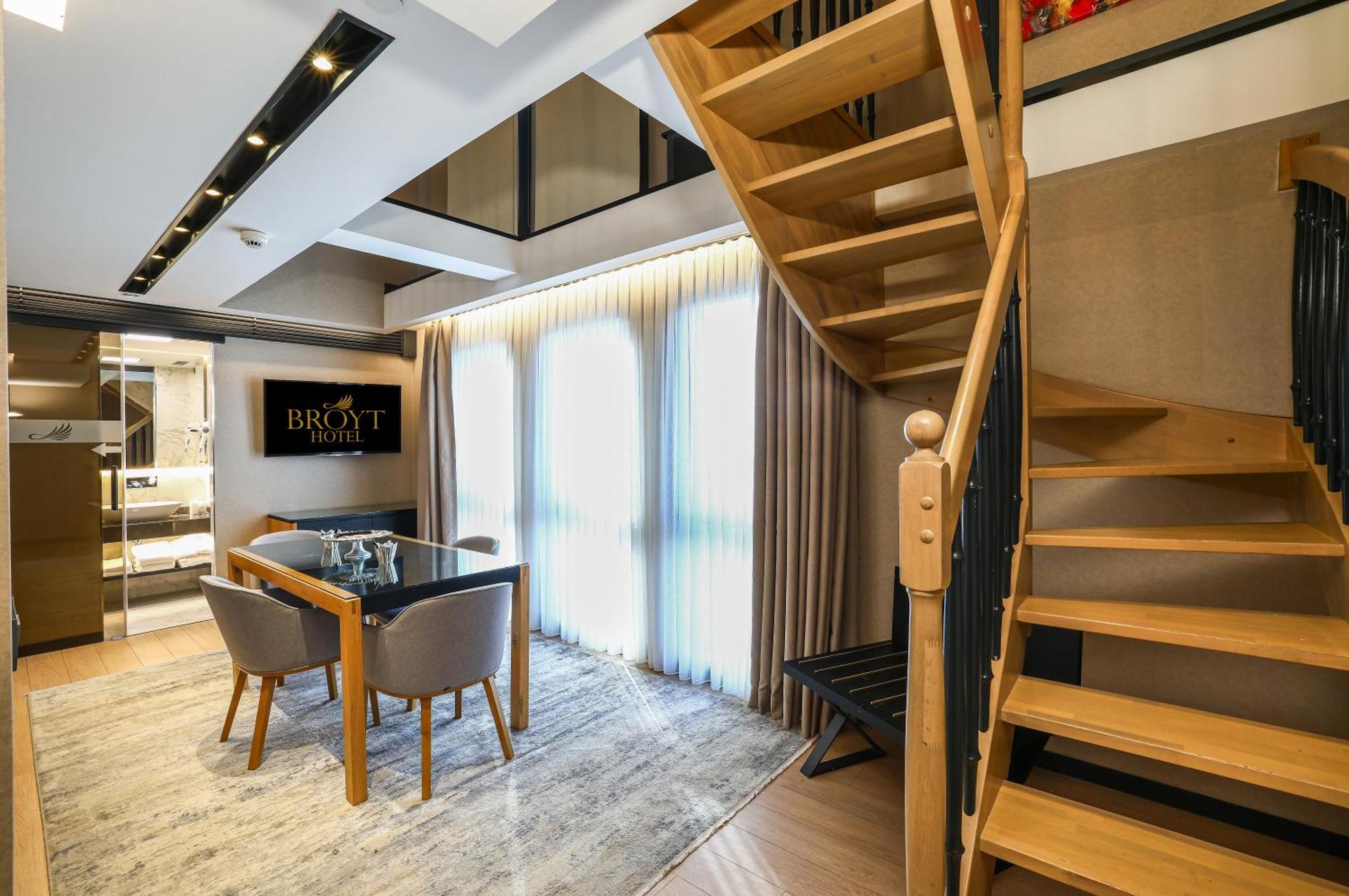 Broyt Hotel 4*